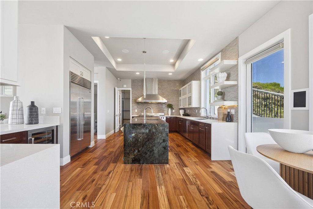 1076 Skyline Drive