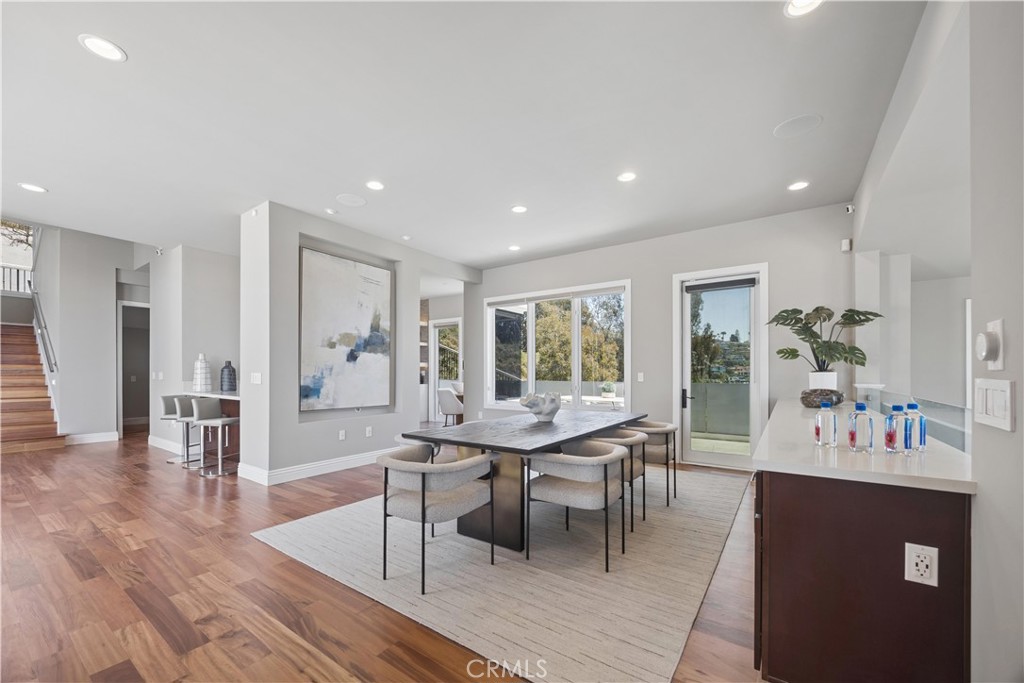 1076 Skyline Drive