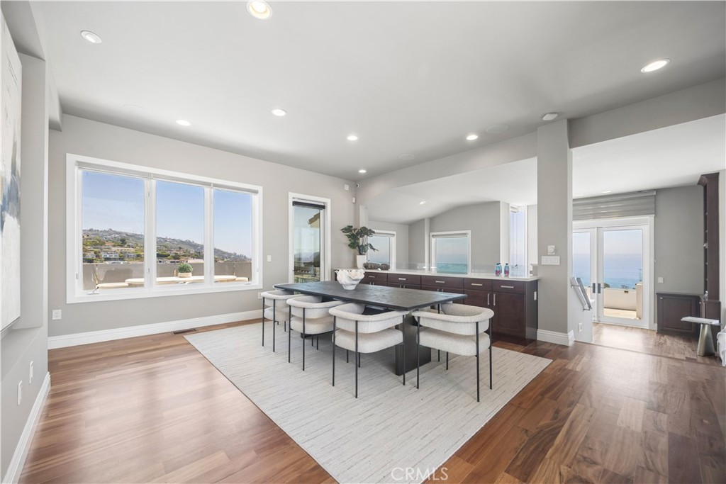 1076 Skyline Drive
