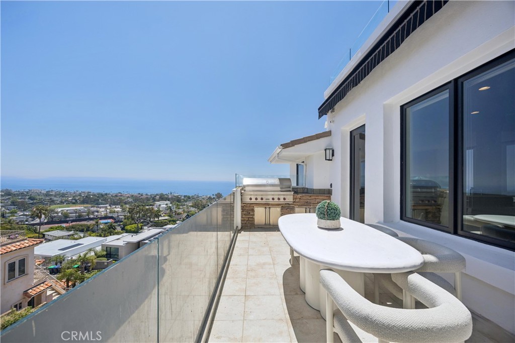 1076 Skyline Drive