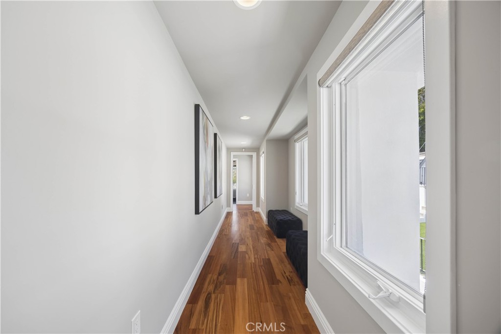 1076 Skyline Drive