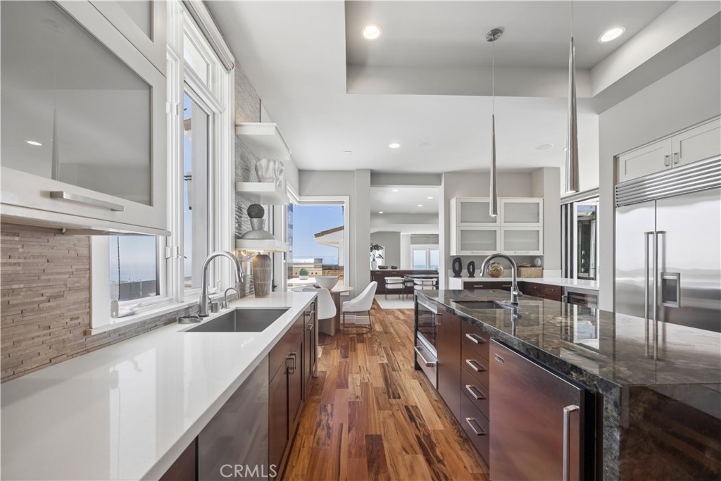 1076 Skyline Drive