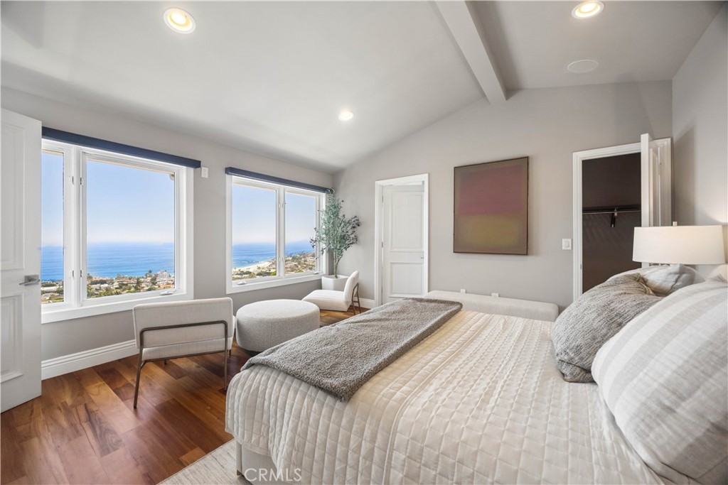 1076 Skyline Drive
