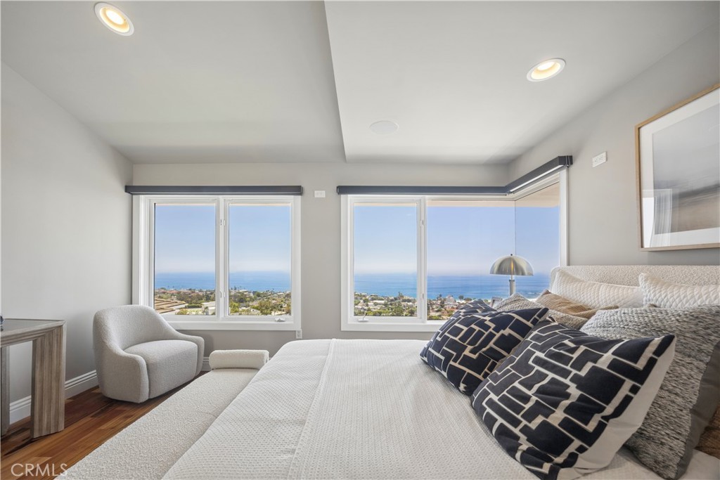1076 Skyline Drive