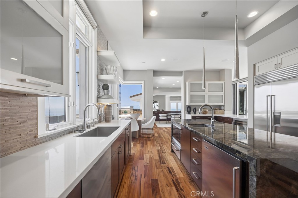 1076 Skyline Drive
