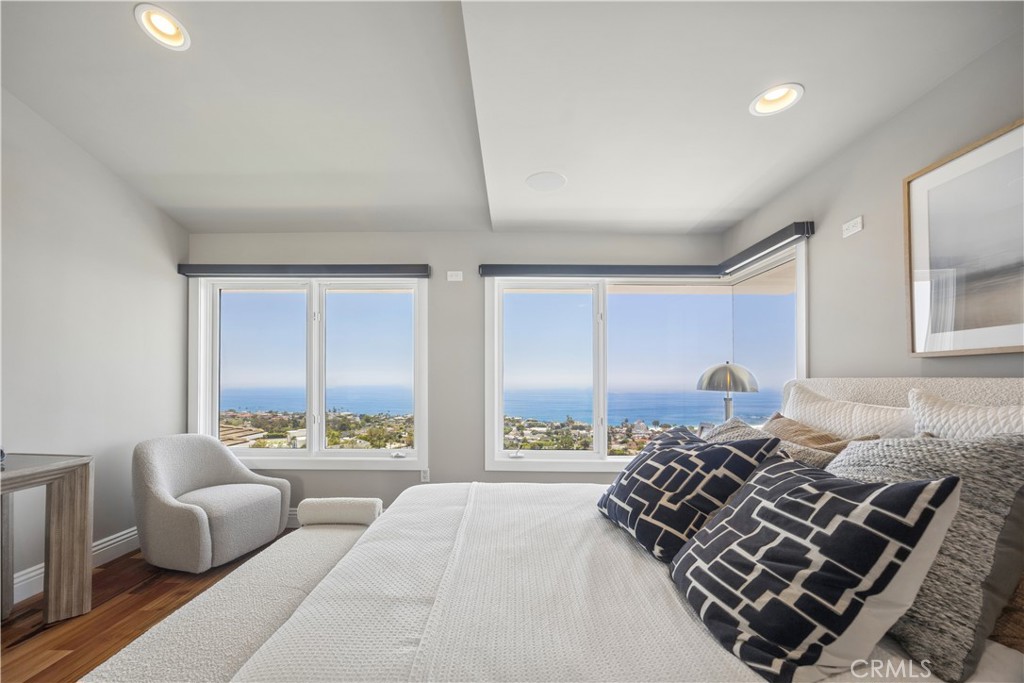 1076 Skyline Drive