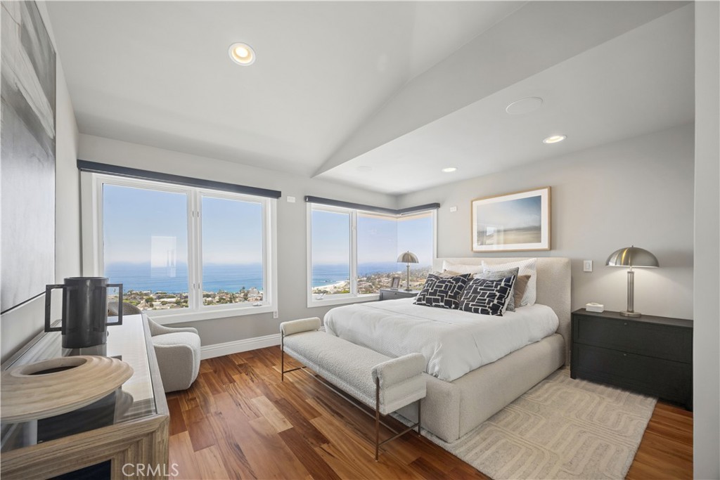 1076 Skyline Drive