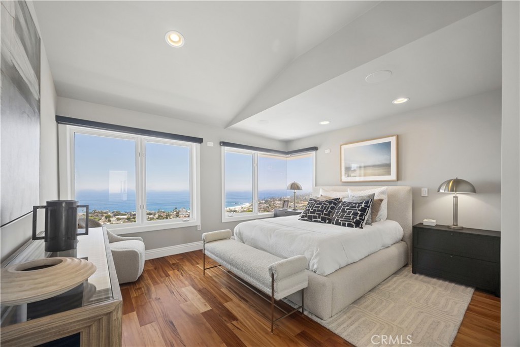 1076 Skyline Drive