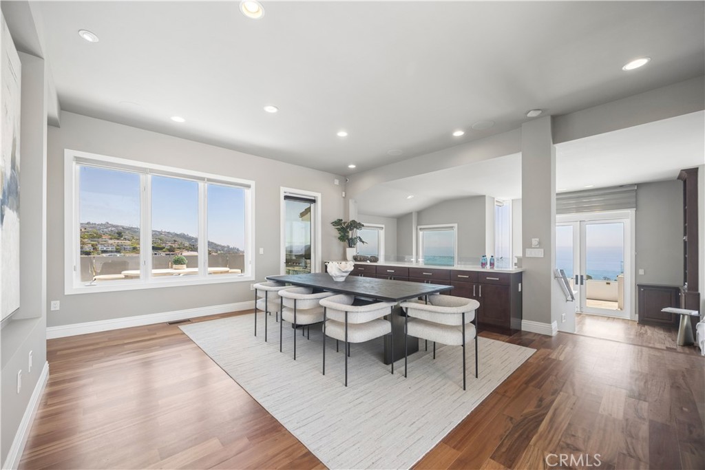 1076 Skyline Drive