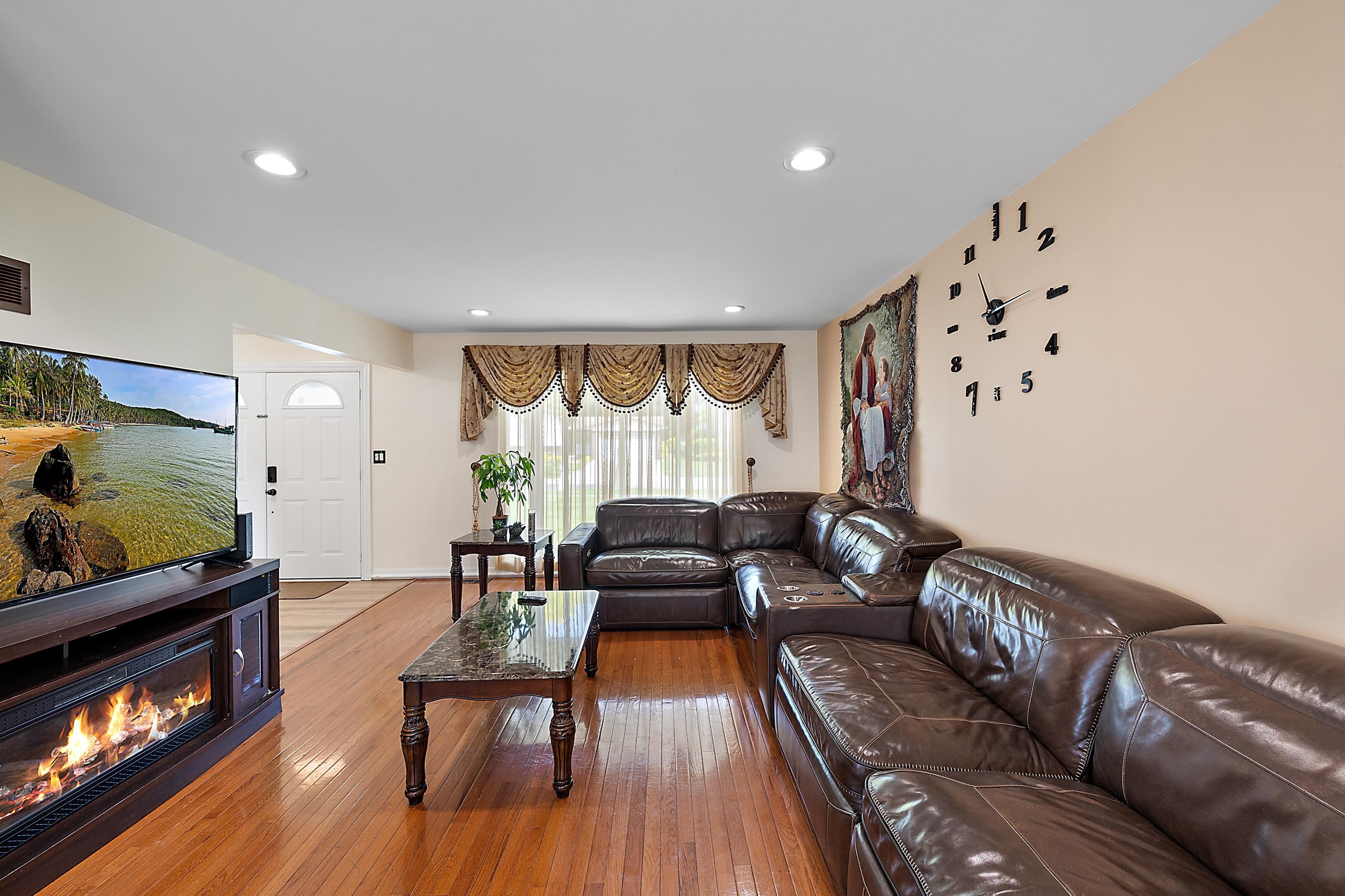 5214 Kebbe Drive