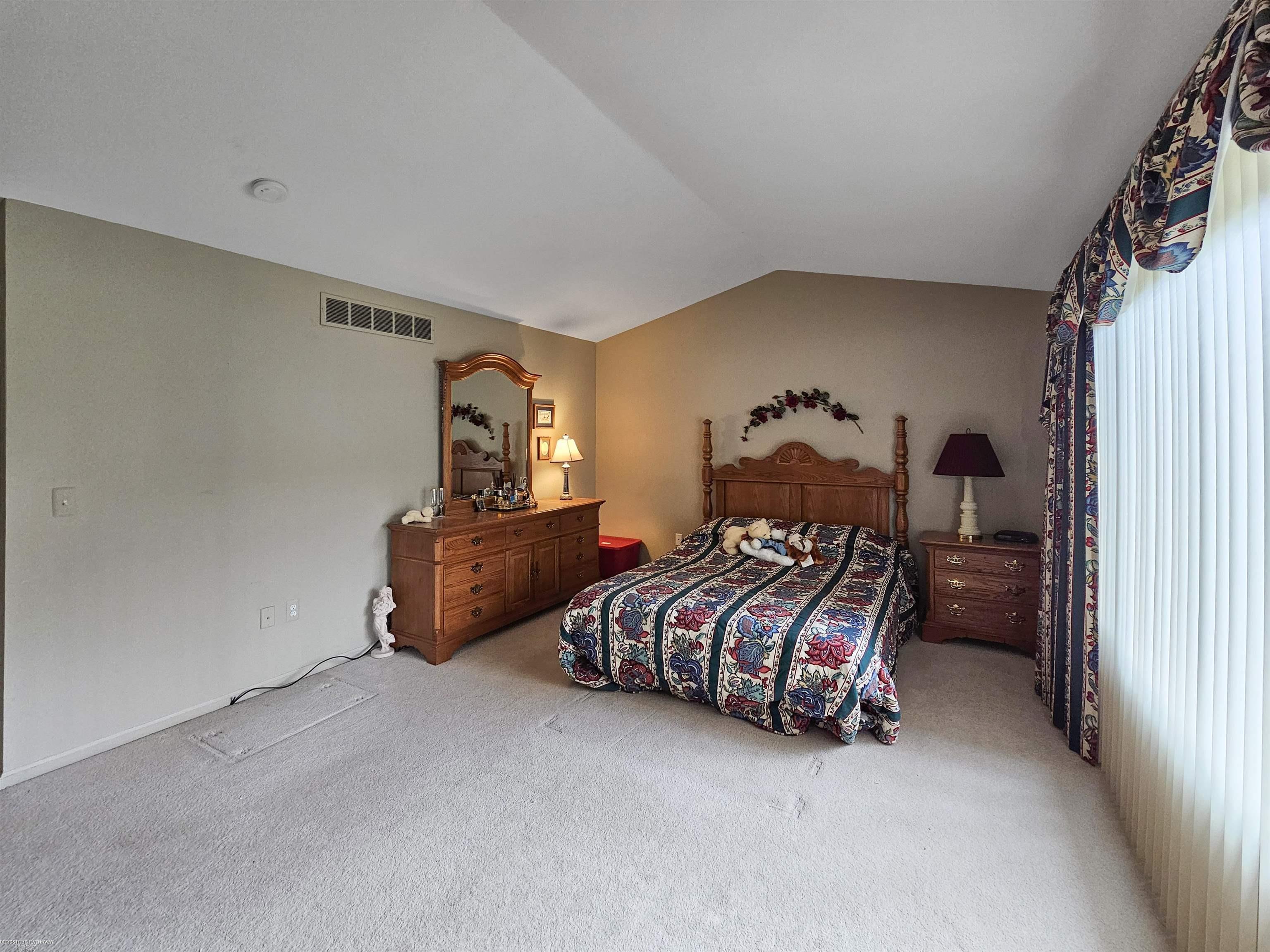 6958 Cross Creek Drive