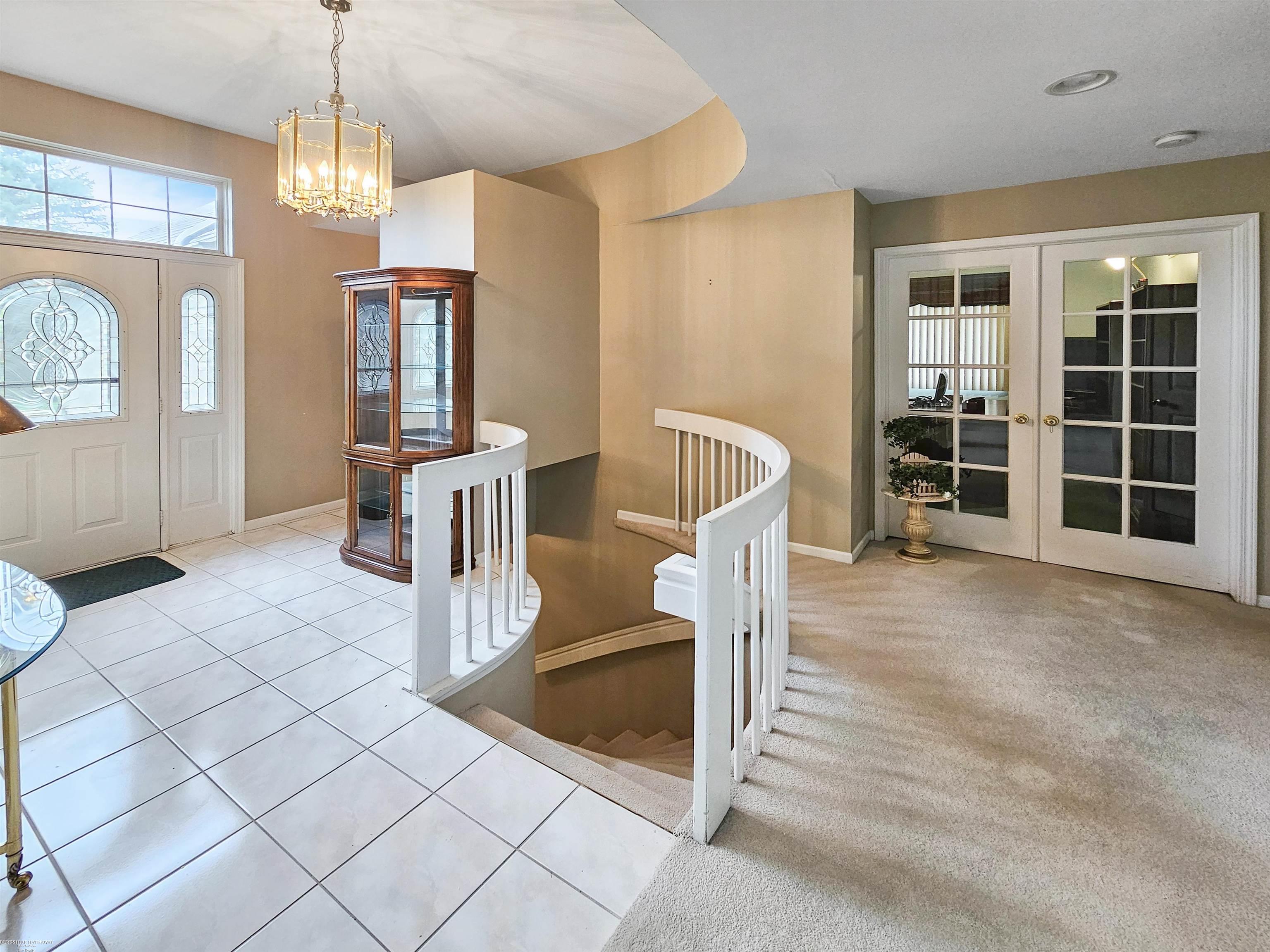 6958 Cross Creek Drive