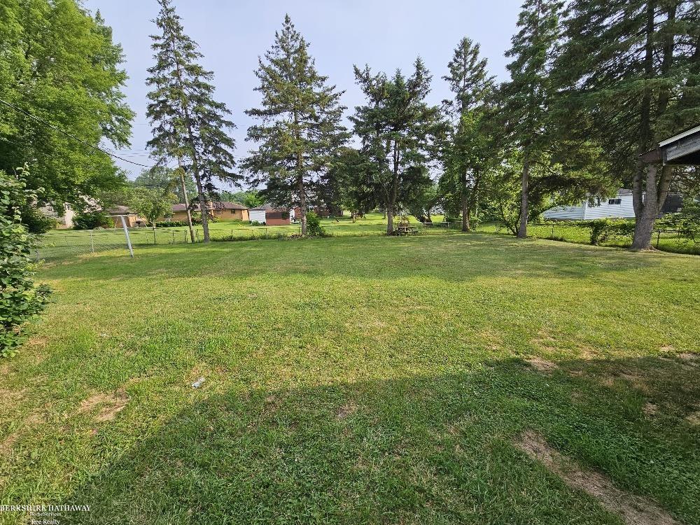 4058 Hillcrest Drive