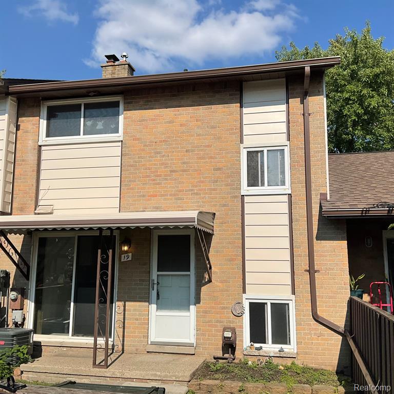 8401 18 Mile Road # 19