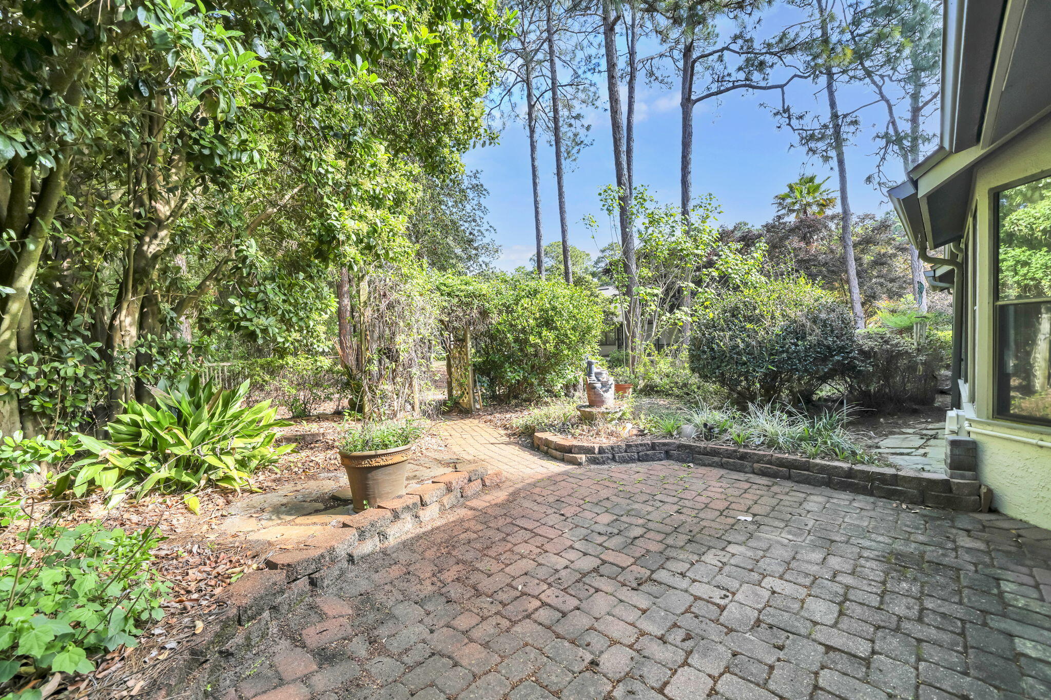 129 Gleneagles Drive