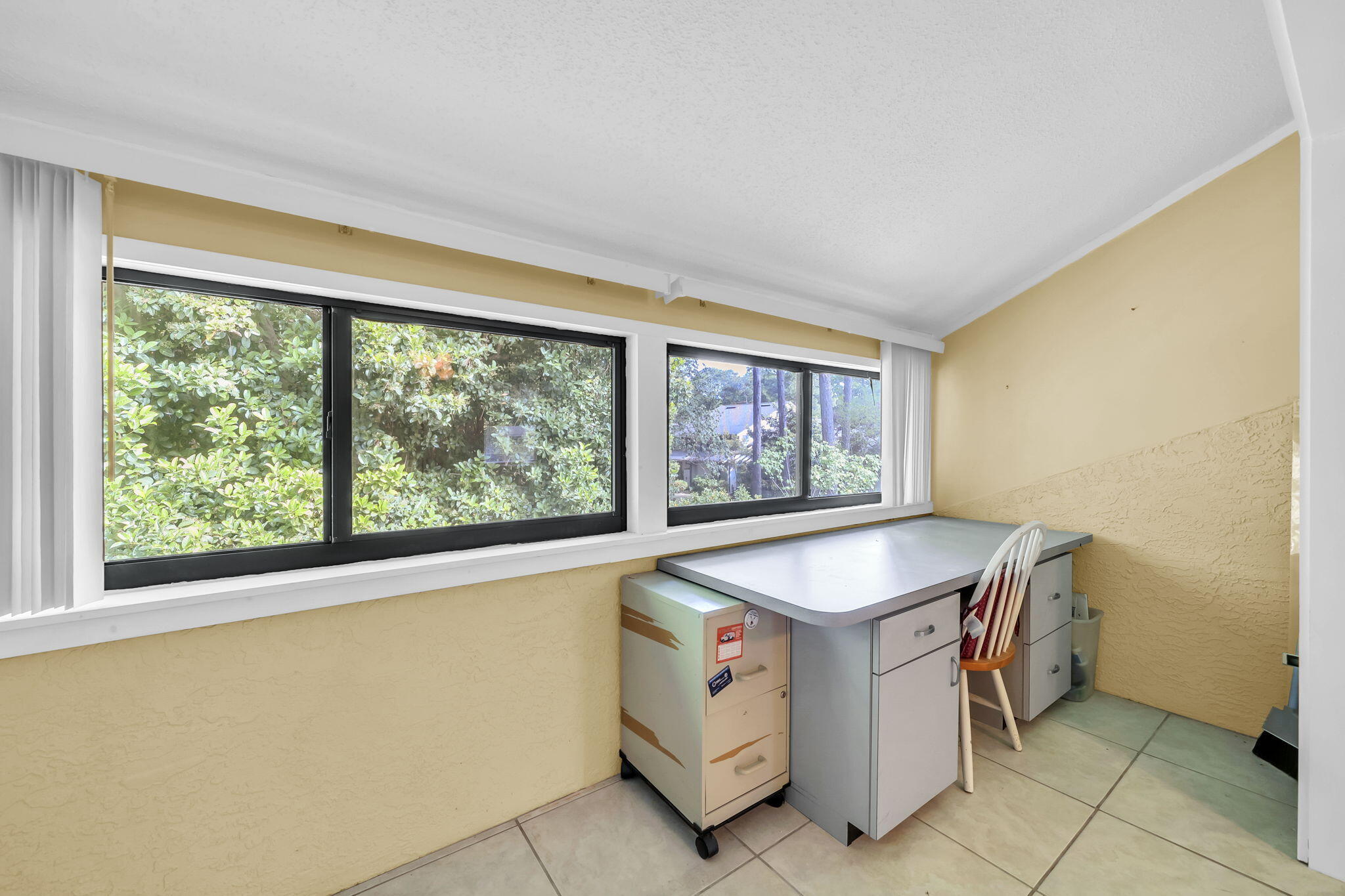 129 Gleneagles Drive