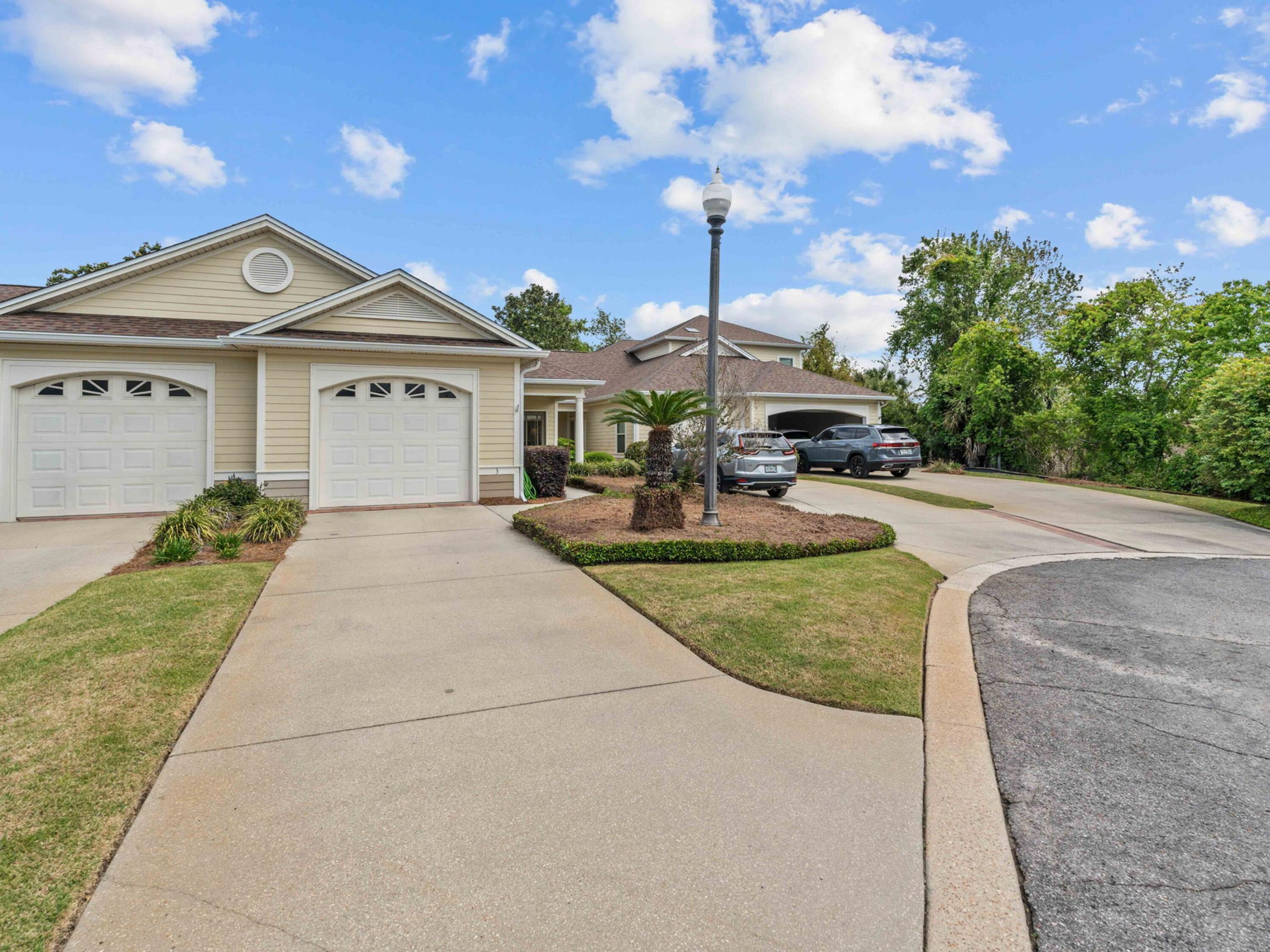 2412 Saint Andrews Boulevard APT 3