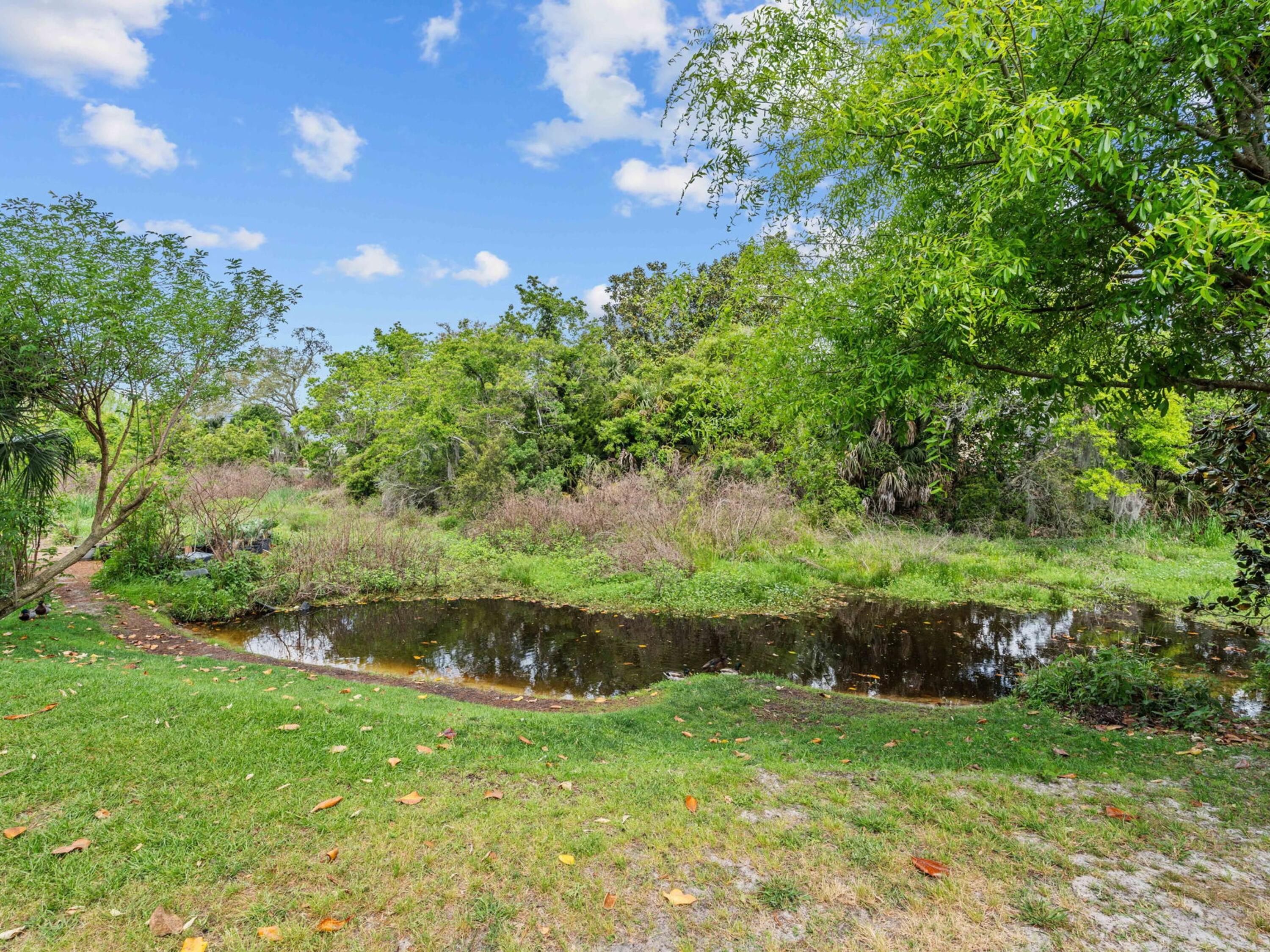 2412 Saint Andrews Boulevard APT 3