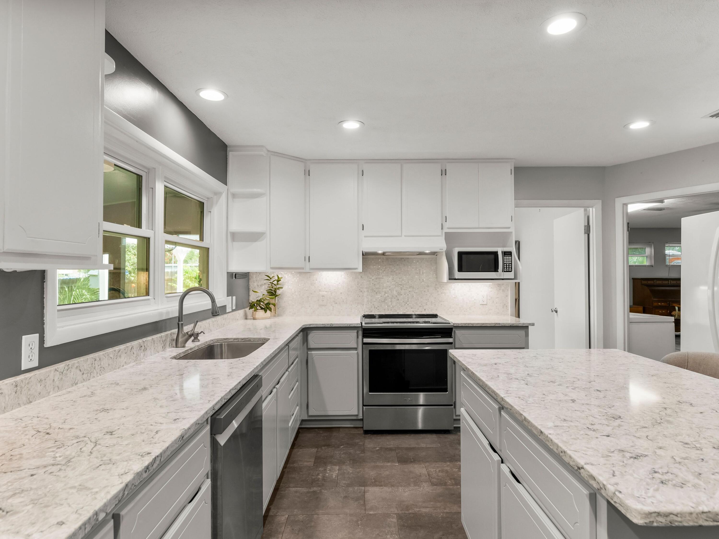 4439 Vista Lane