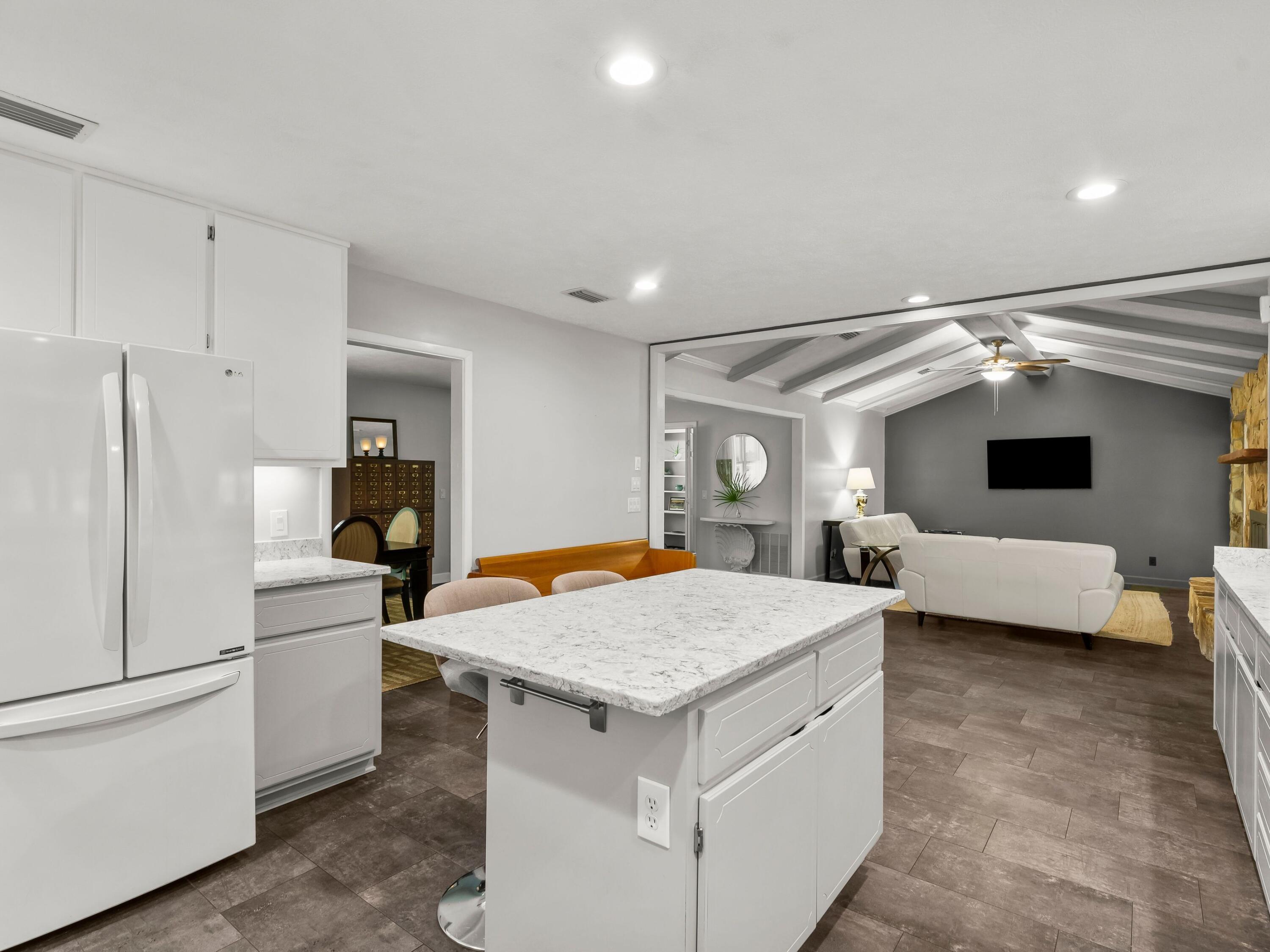 4439 Vista Lane
