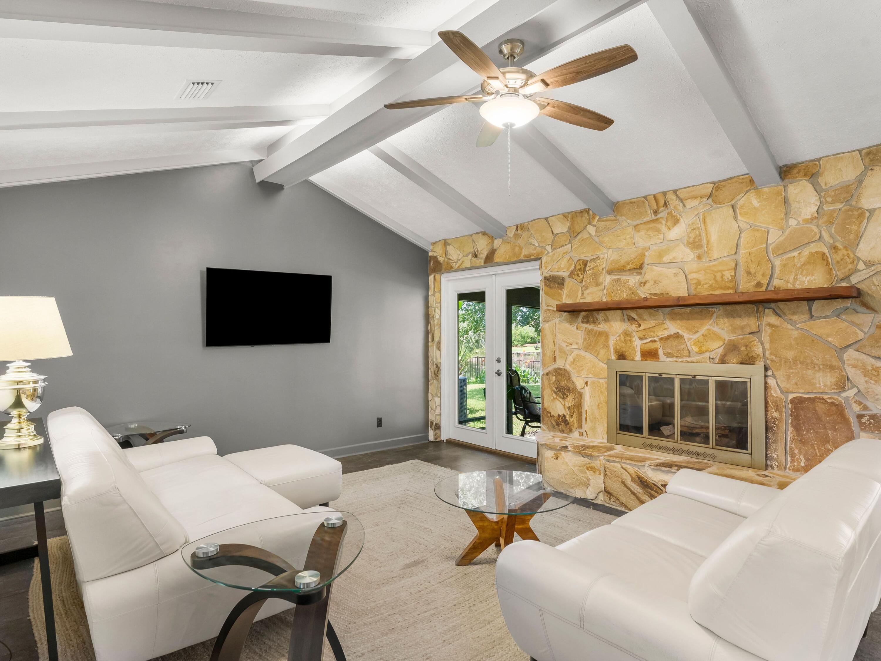 4439 Vista Lane