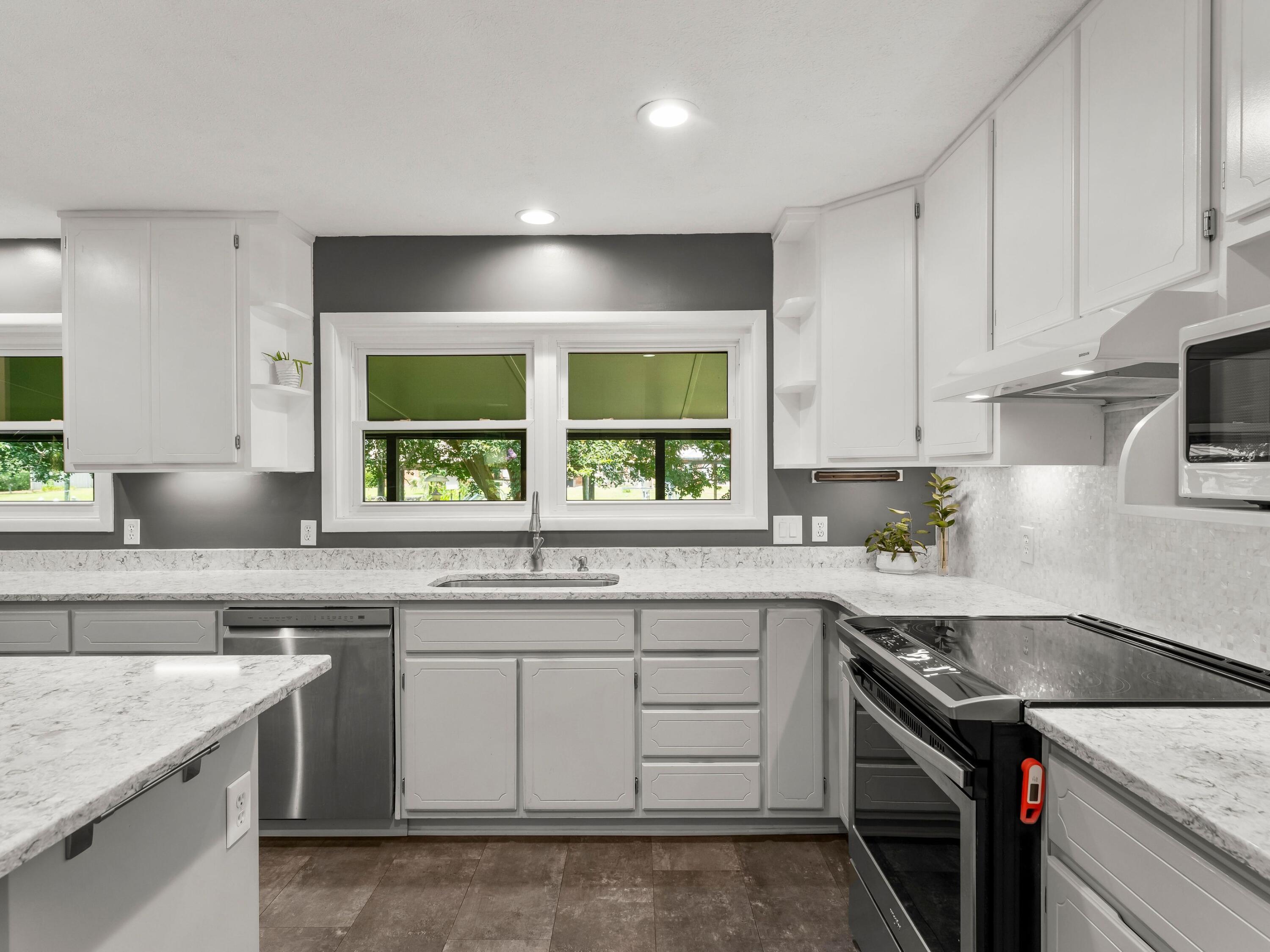 4439 Vista Lane