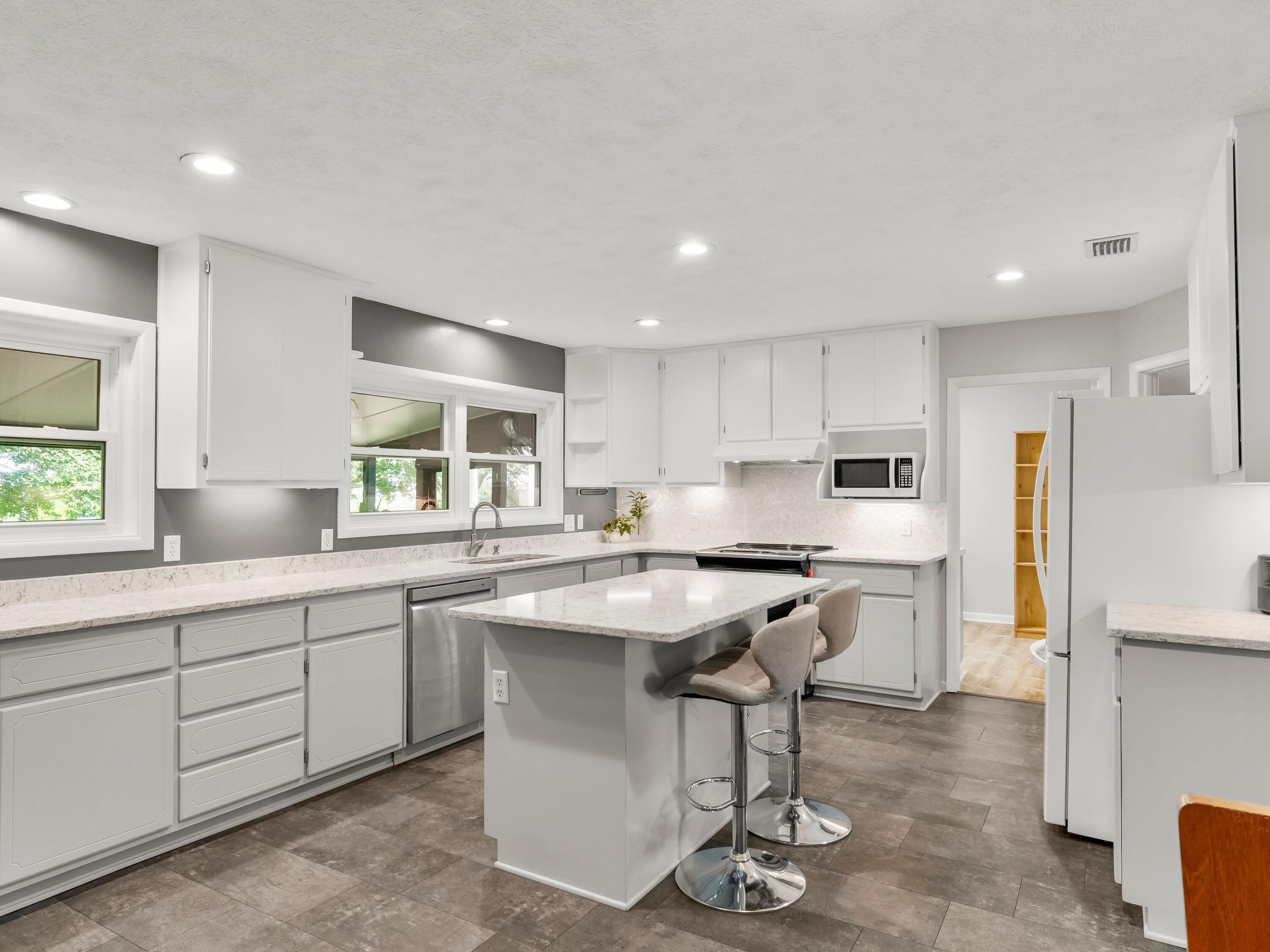 4439 Vista Lane