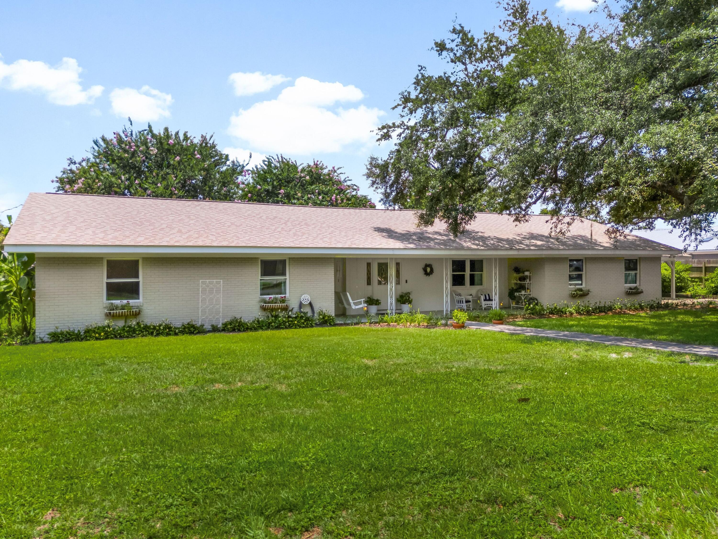 4439 Vista Lane