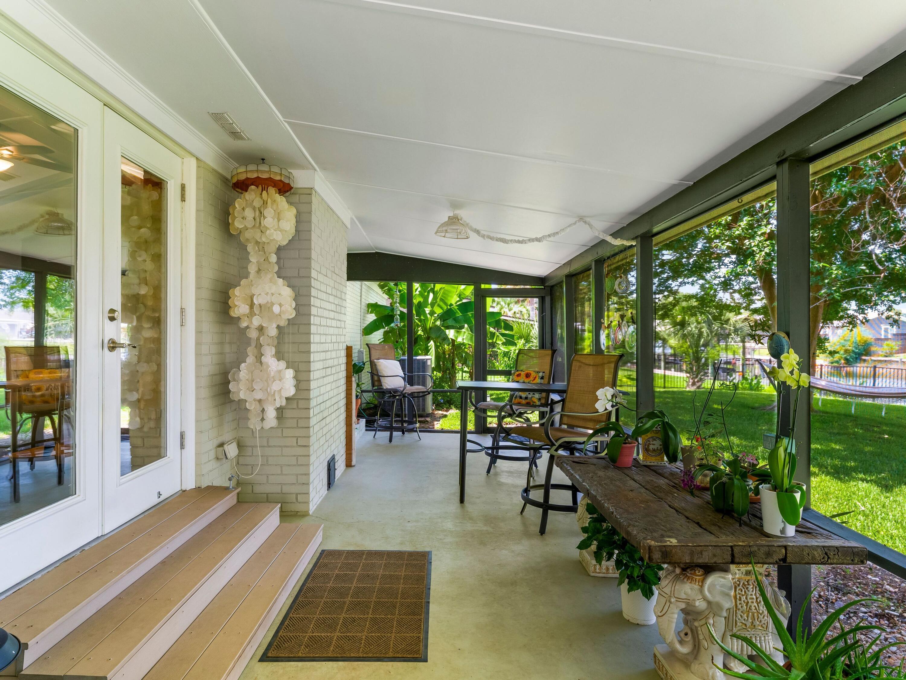 4439 Vista Lane