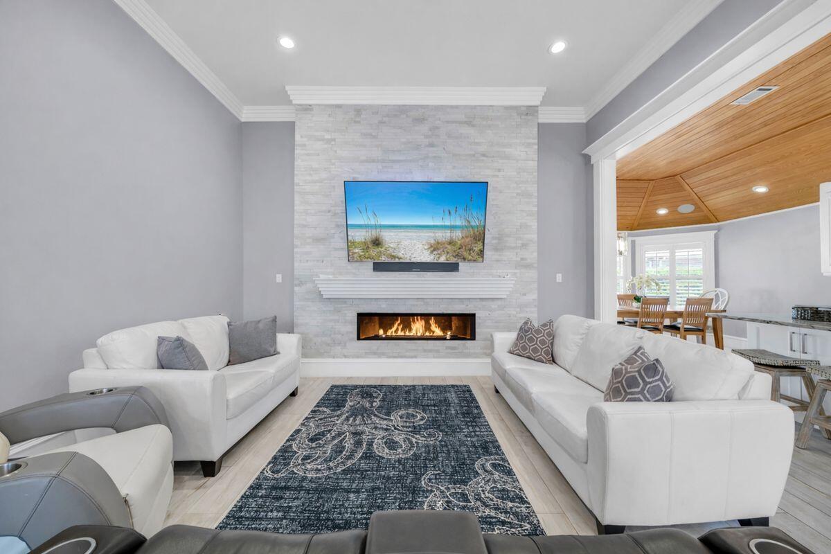 308 Avalon Boulevard