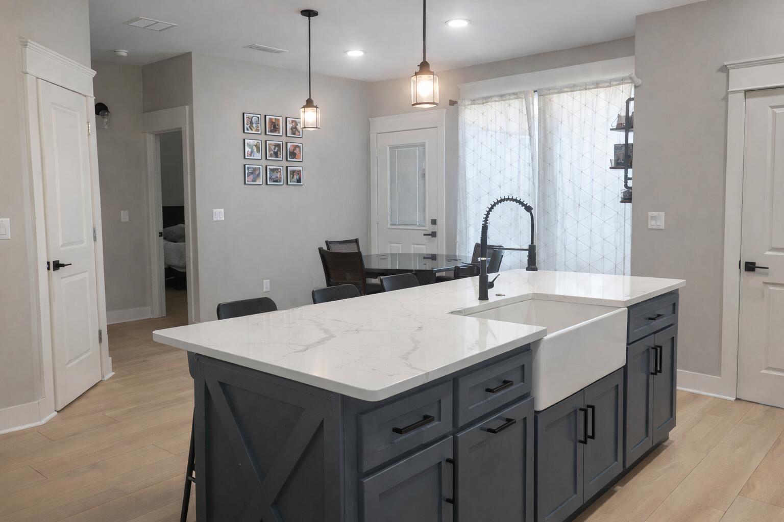 133 Nuit Lane