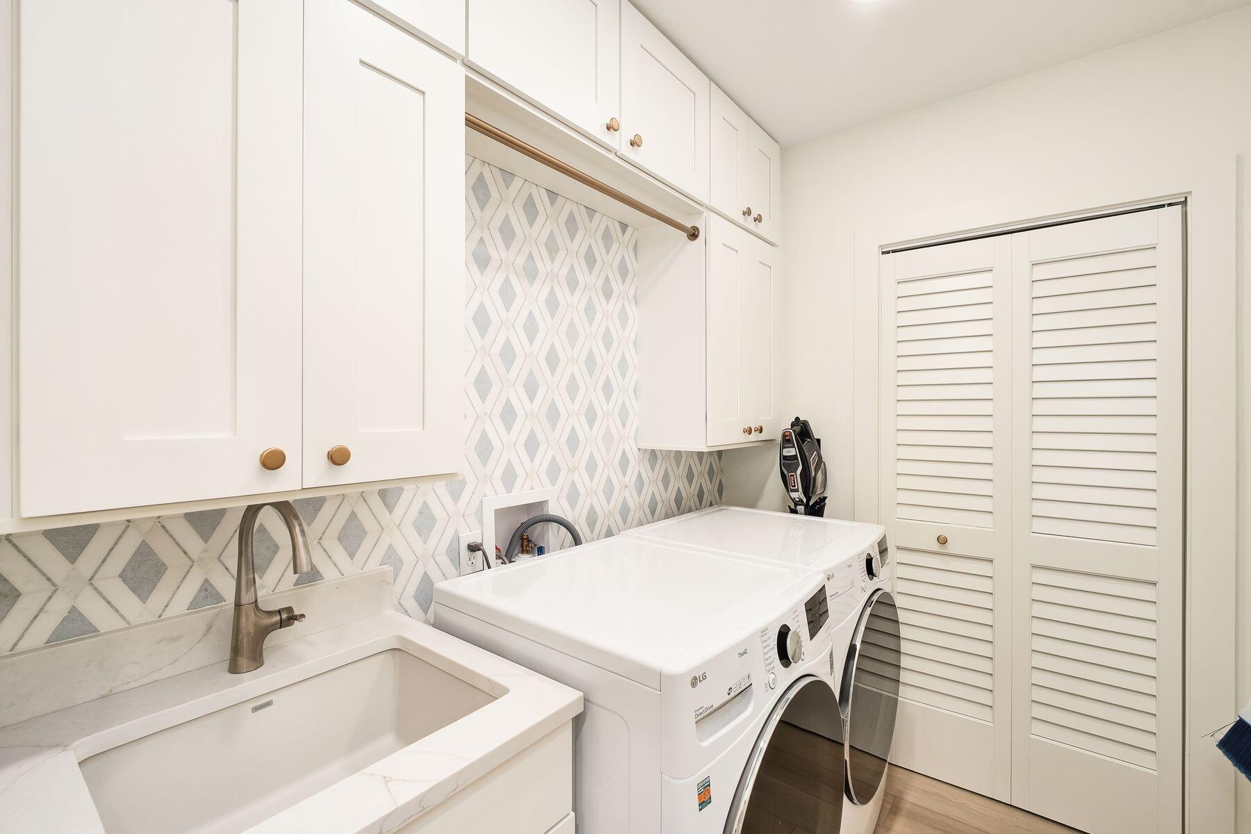 56 Blue Mountain Road B206