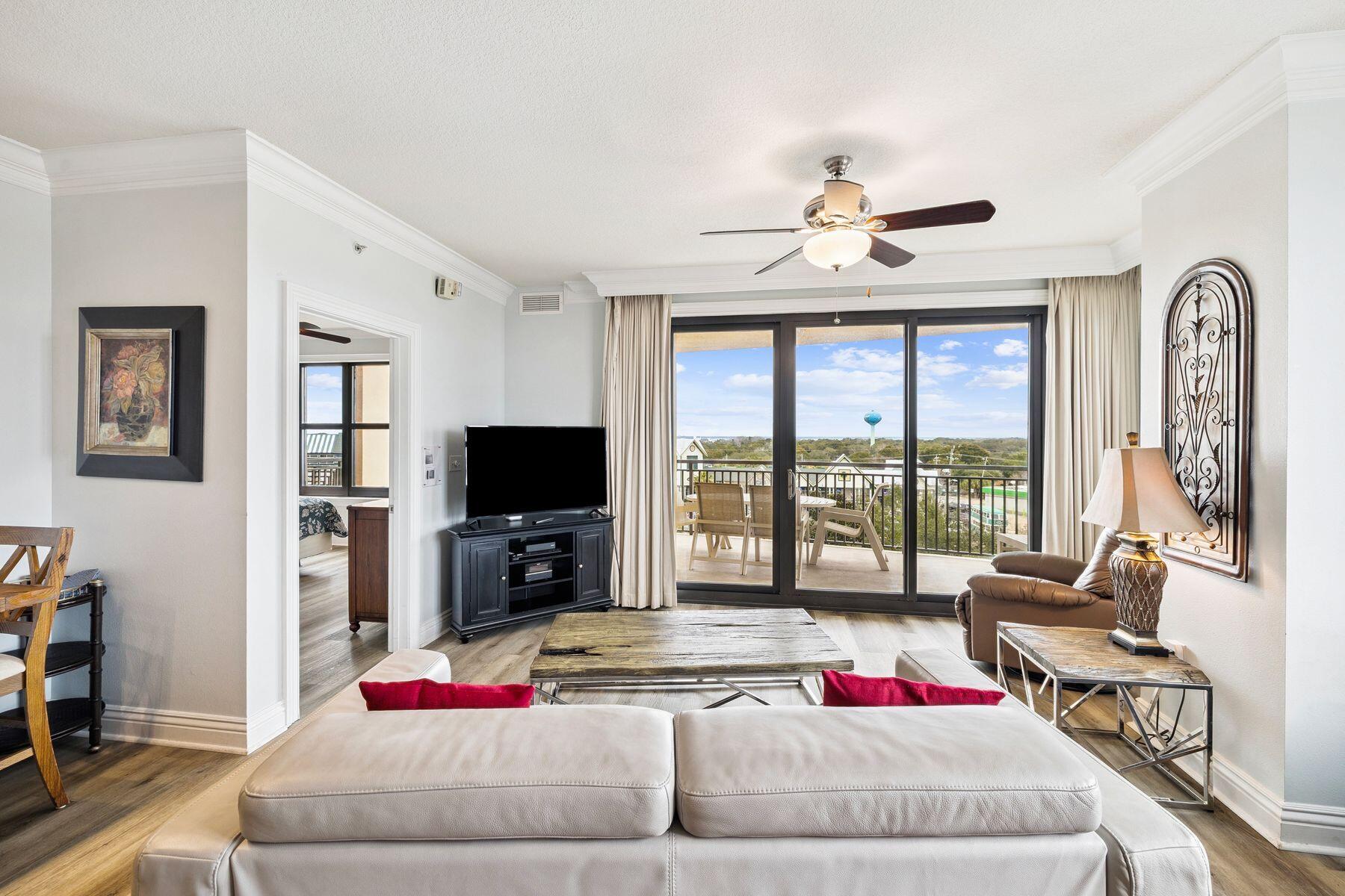 10 Harbor Boulevard E210