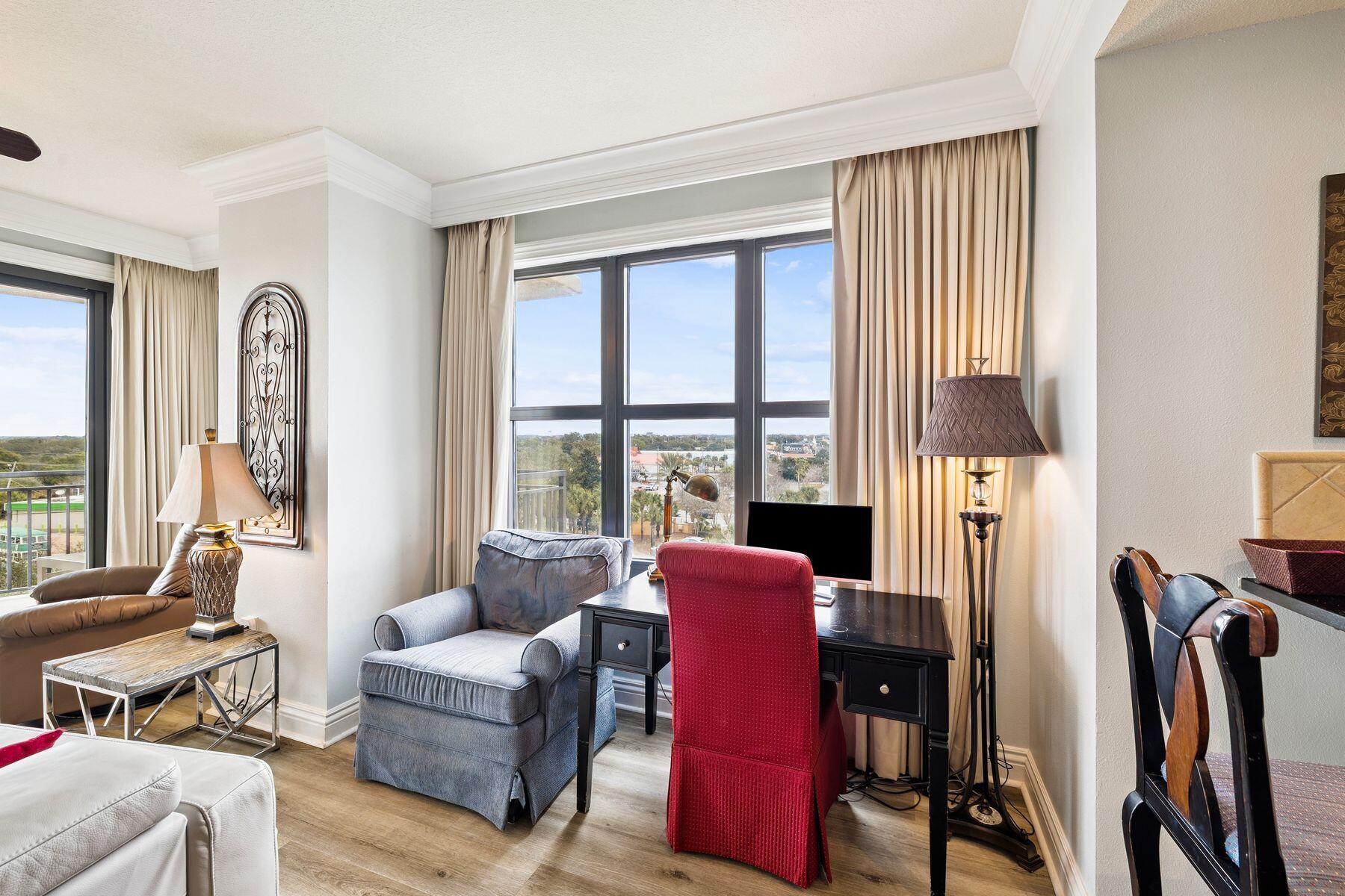 10 Harbor Boulevard E210