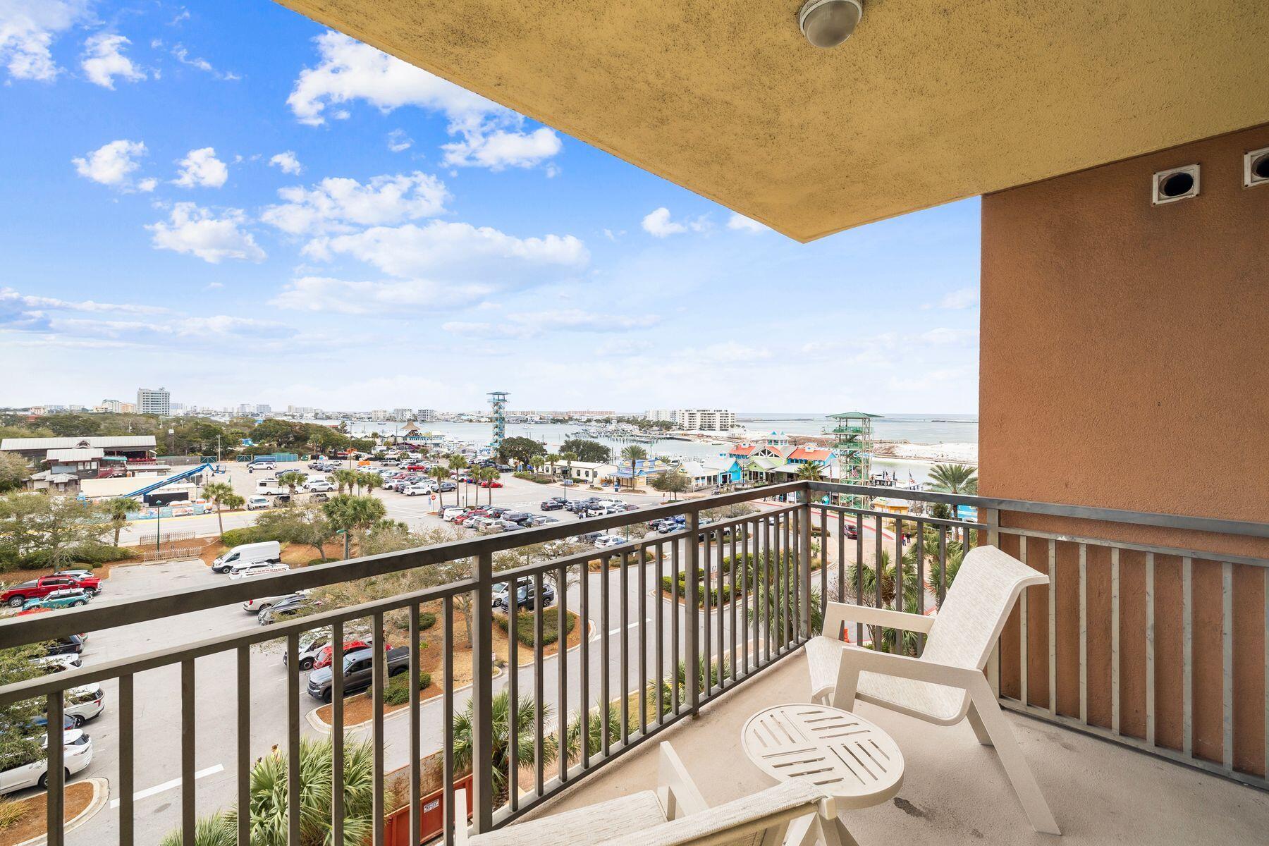 10 Harbor Boulevard E210