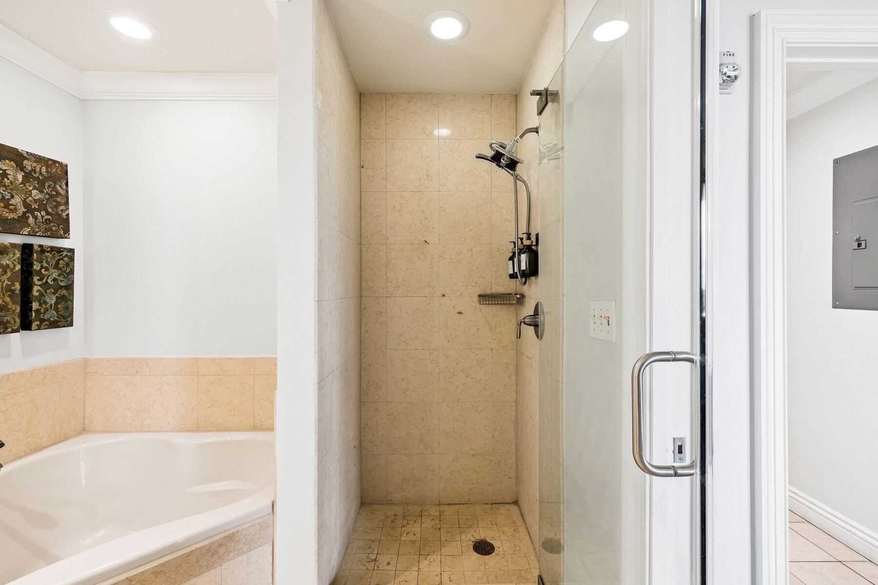 10 Harbor Boulevard E210