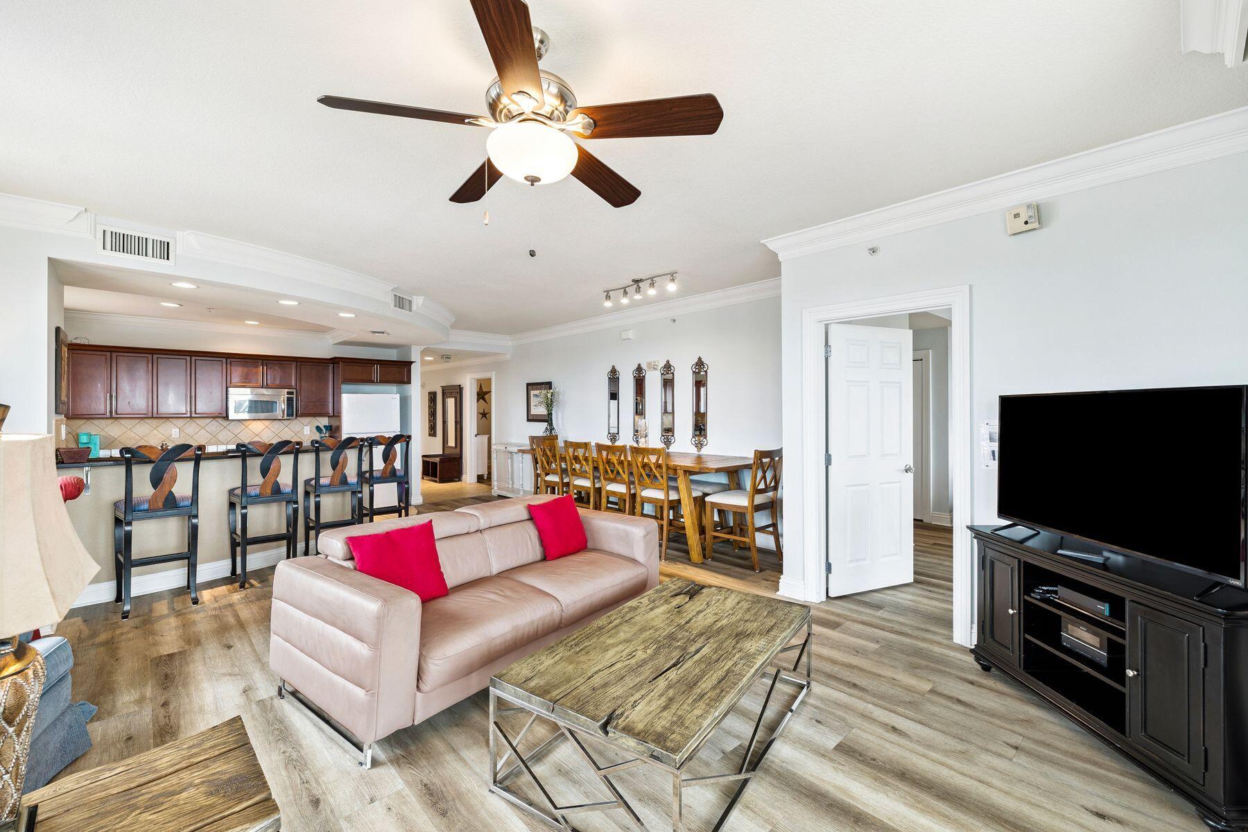 10 Harbor Boulevard E210