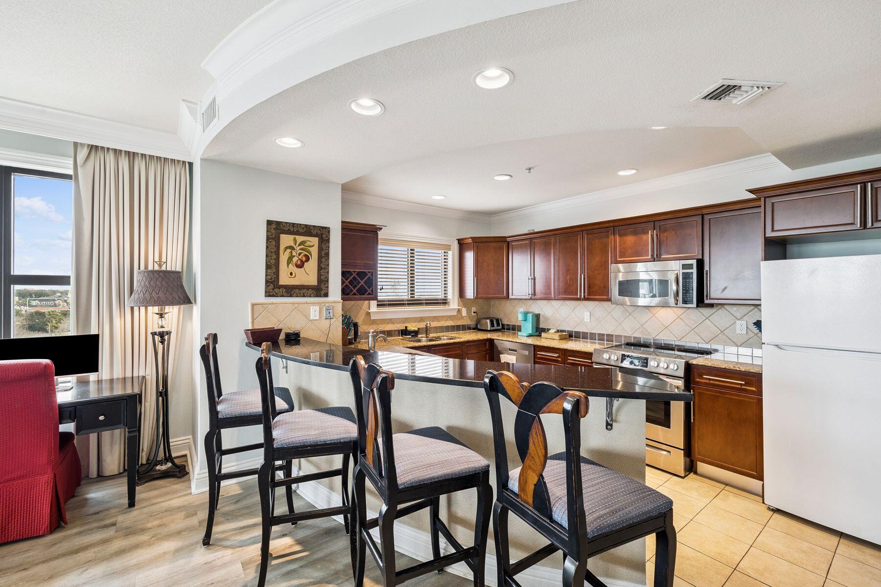 10 Harbor Boulevard E210