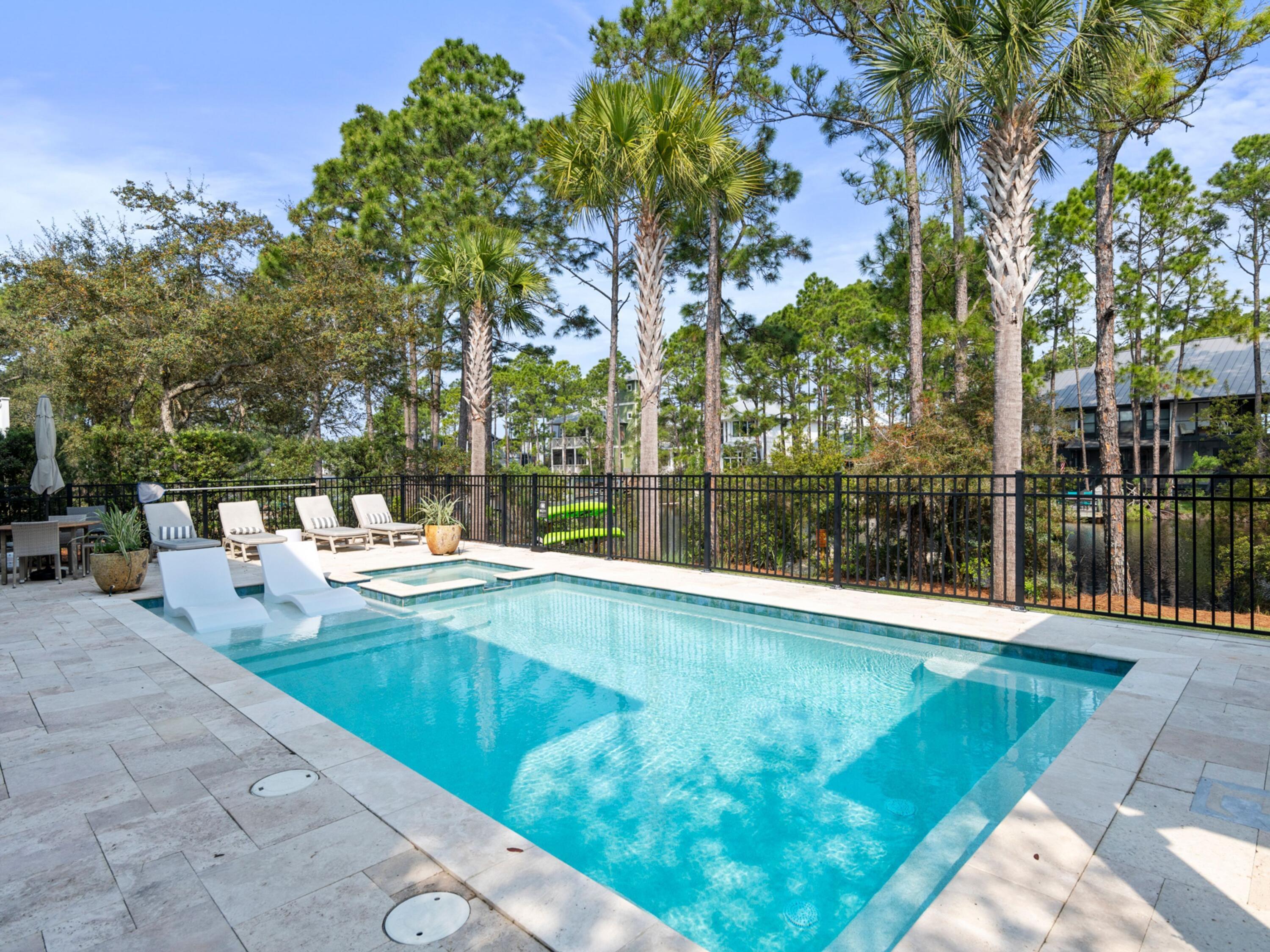 499 Lakeview Drive