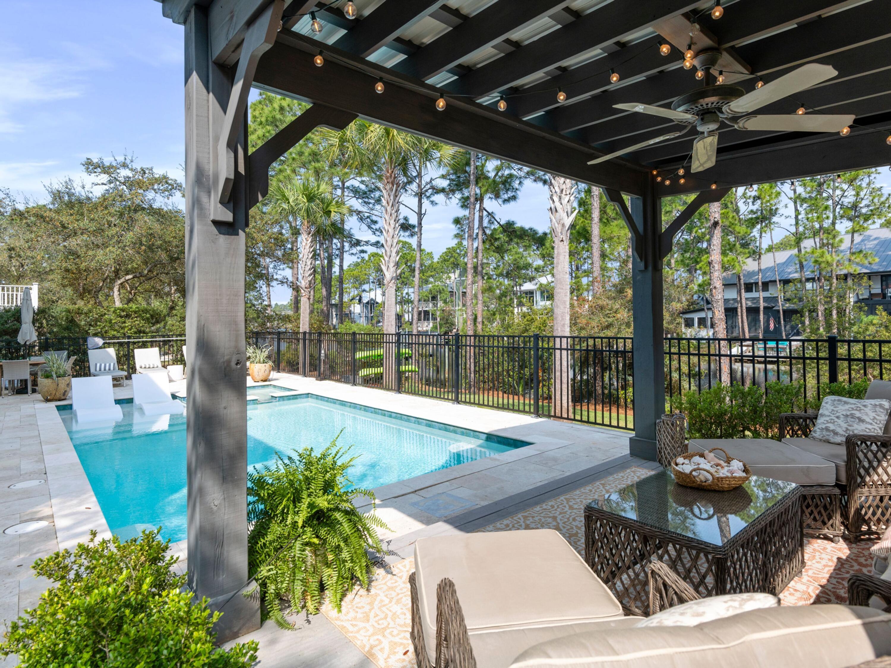 499 Lakeview Drive