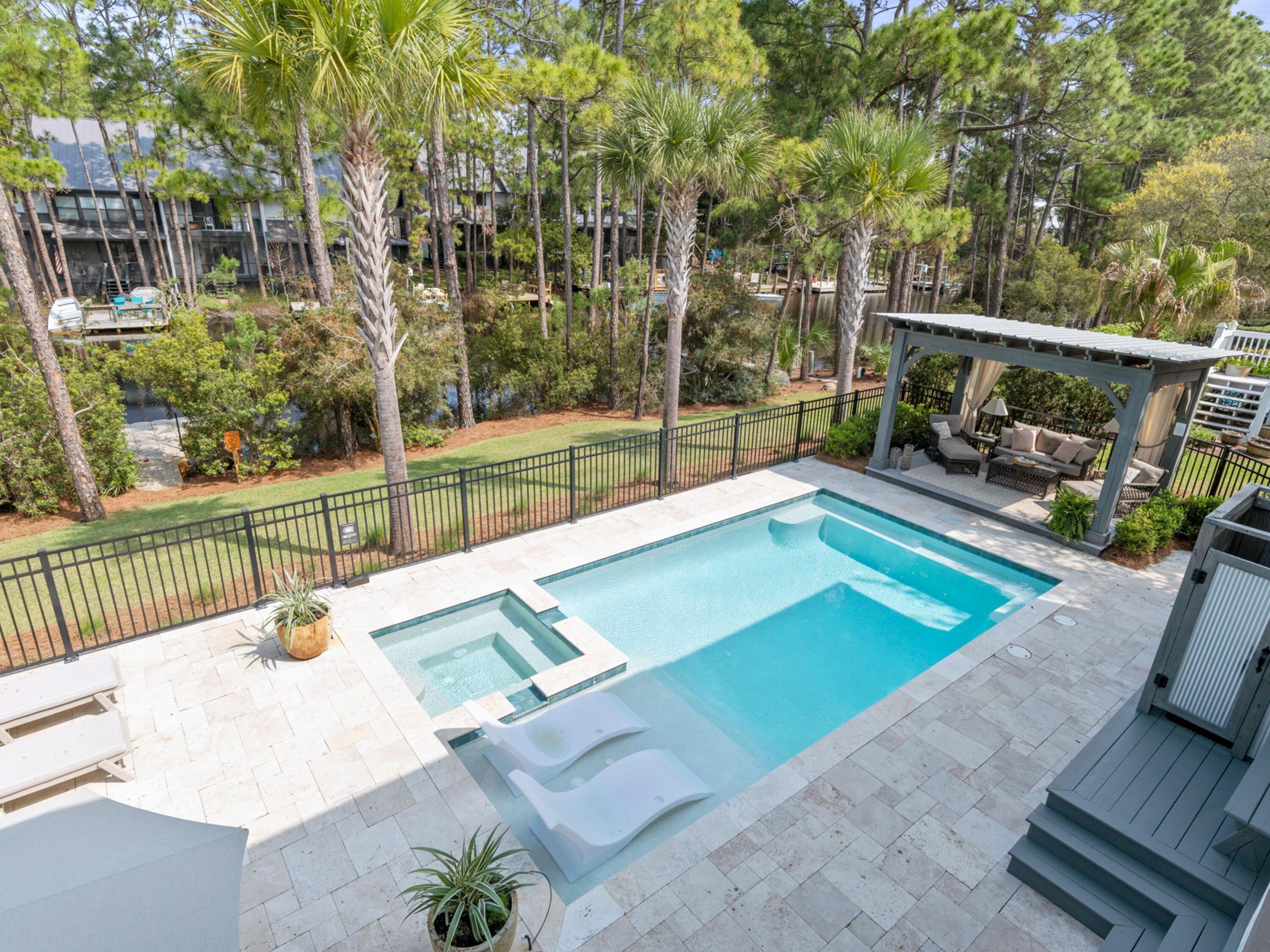 499 Lakeview Drive