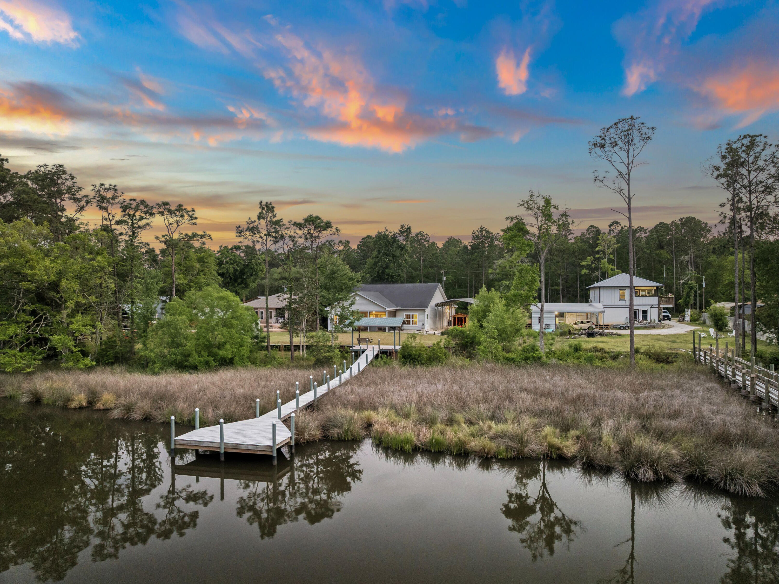 198 Waterside Lane