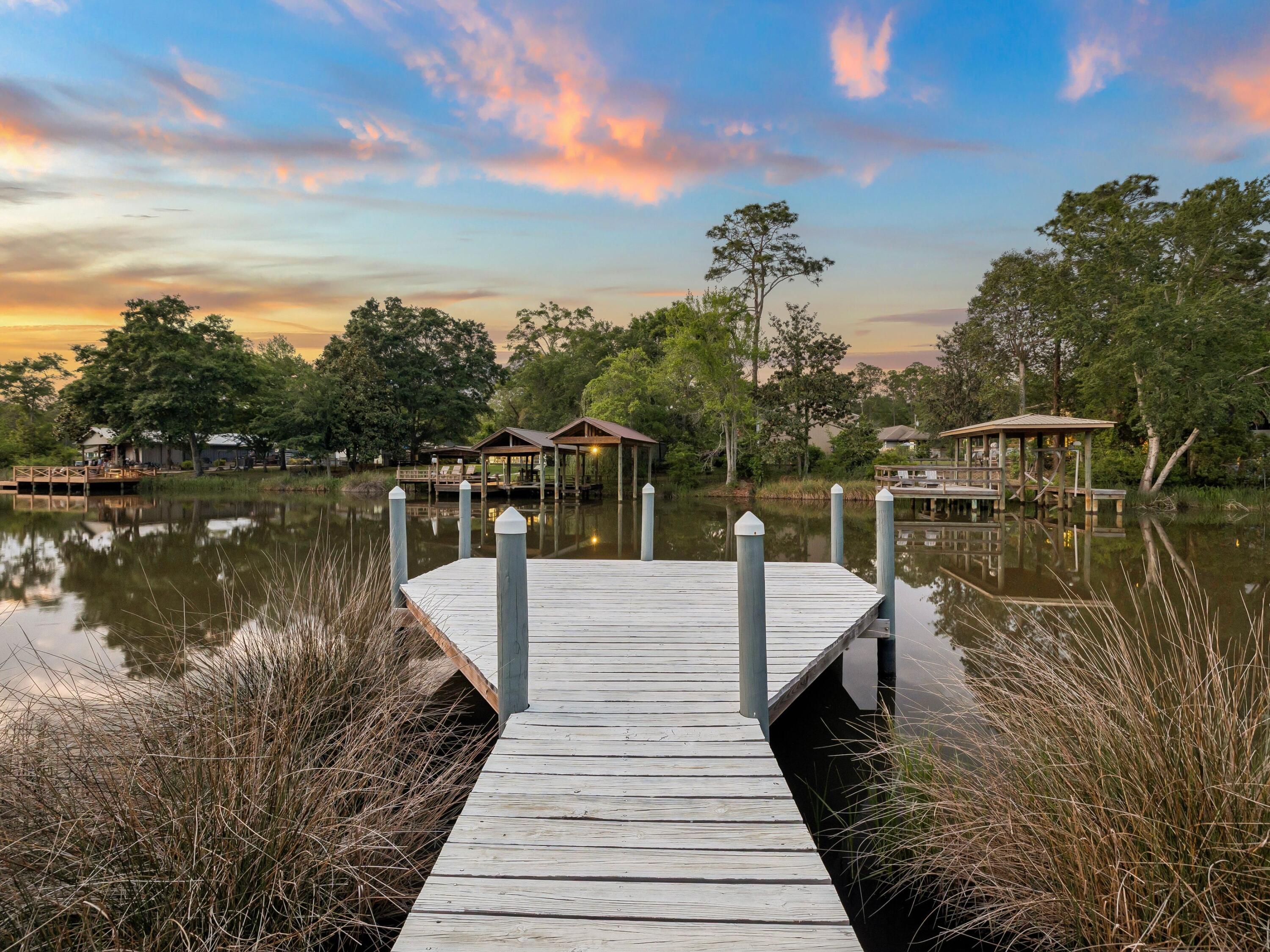 198 Waterside Lane