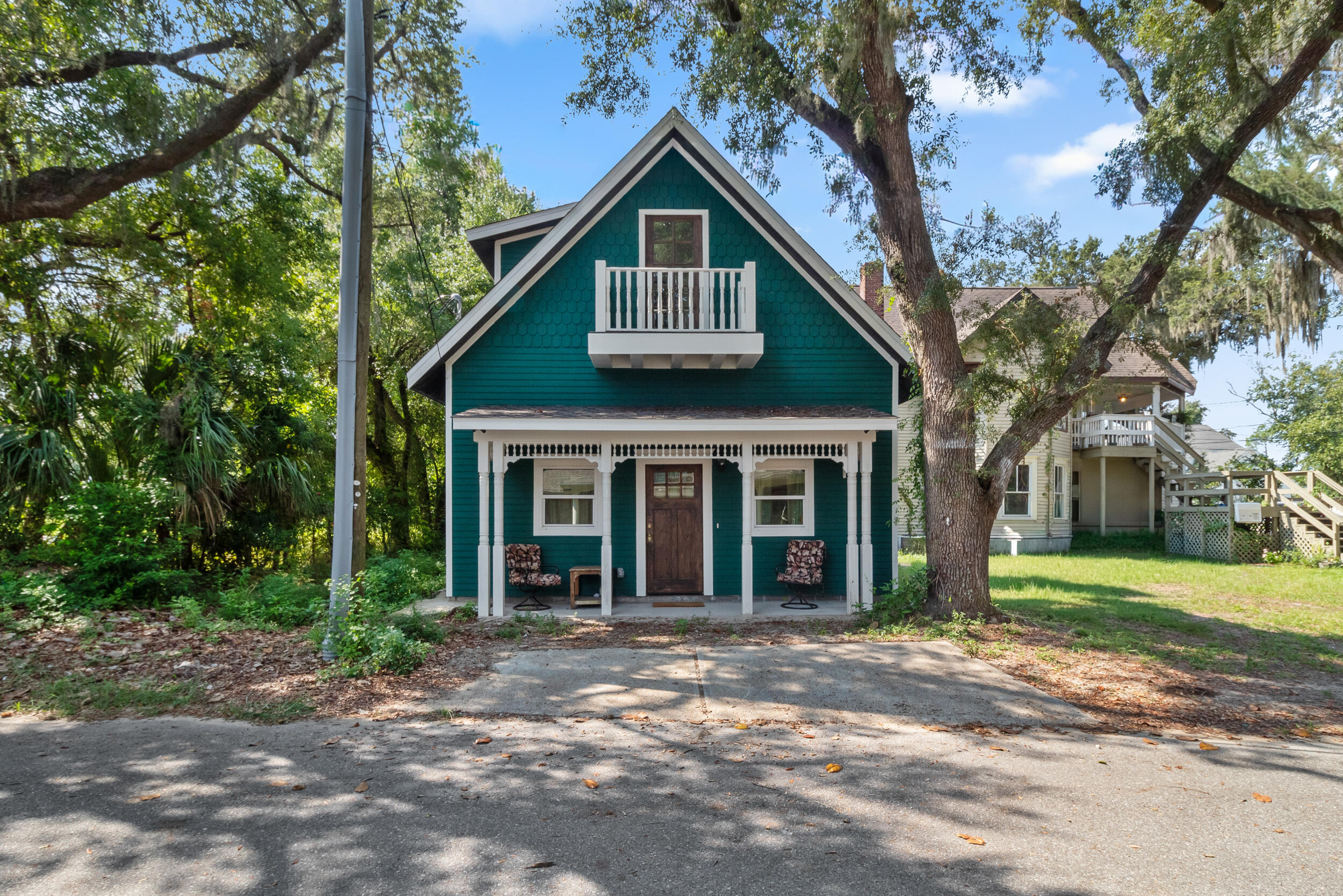 710 Moore Circle