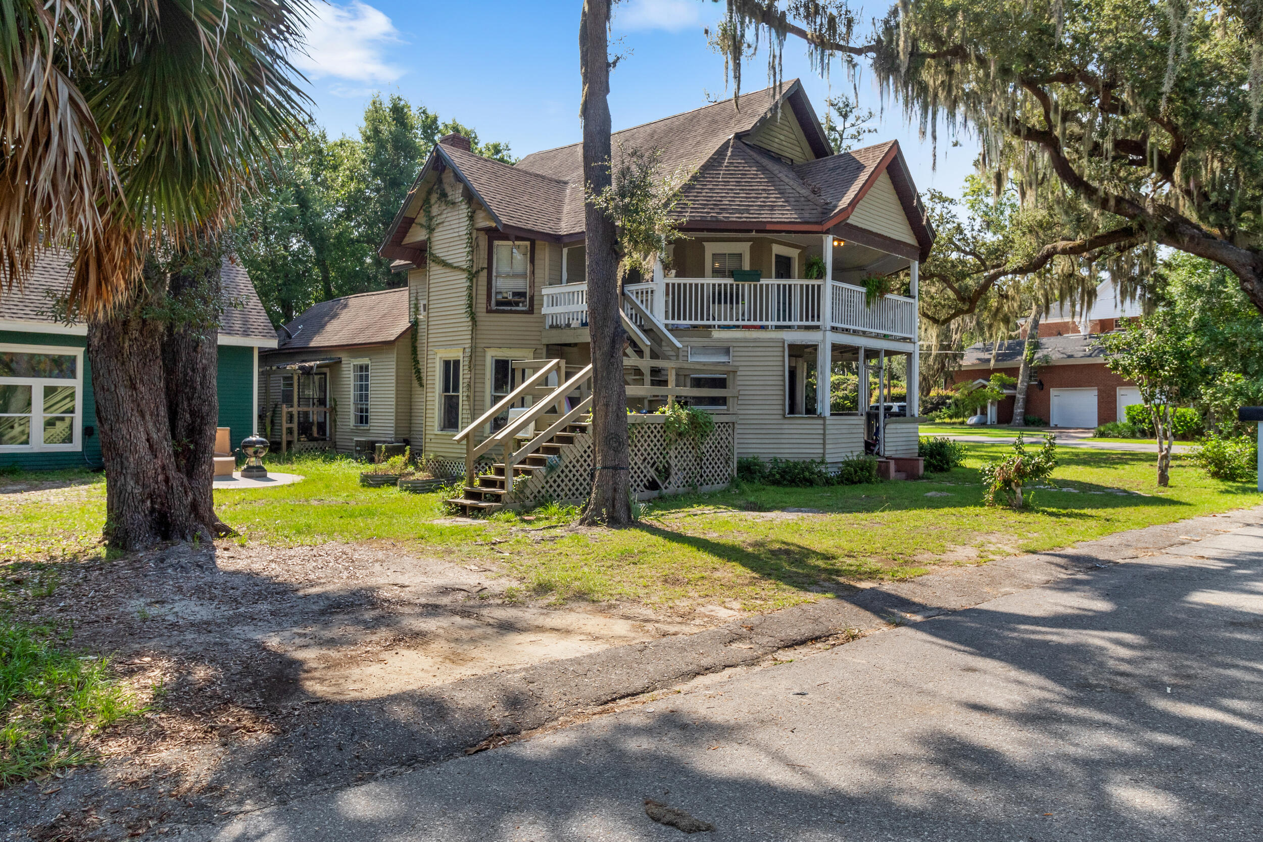 710 Moore Circle