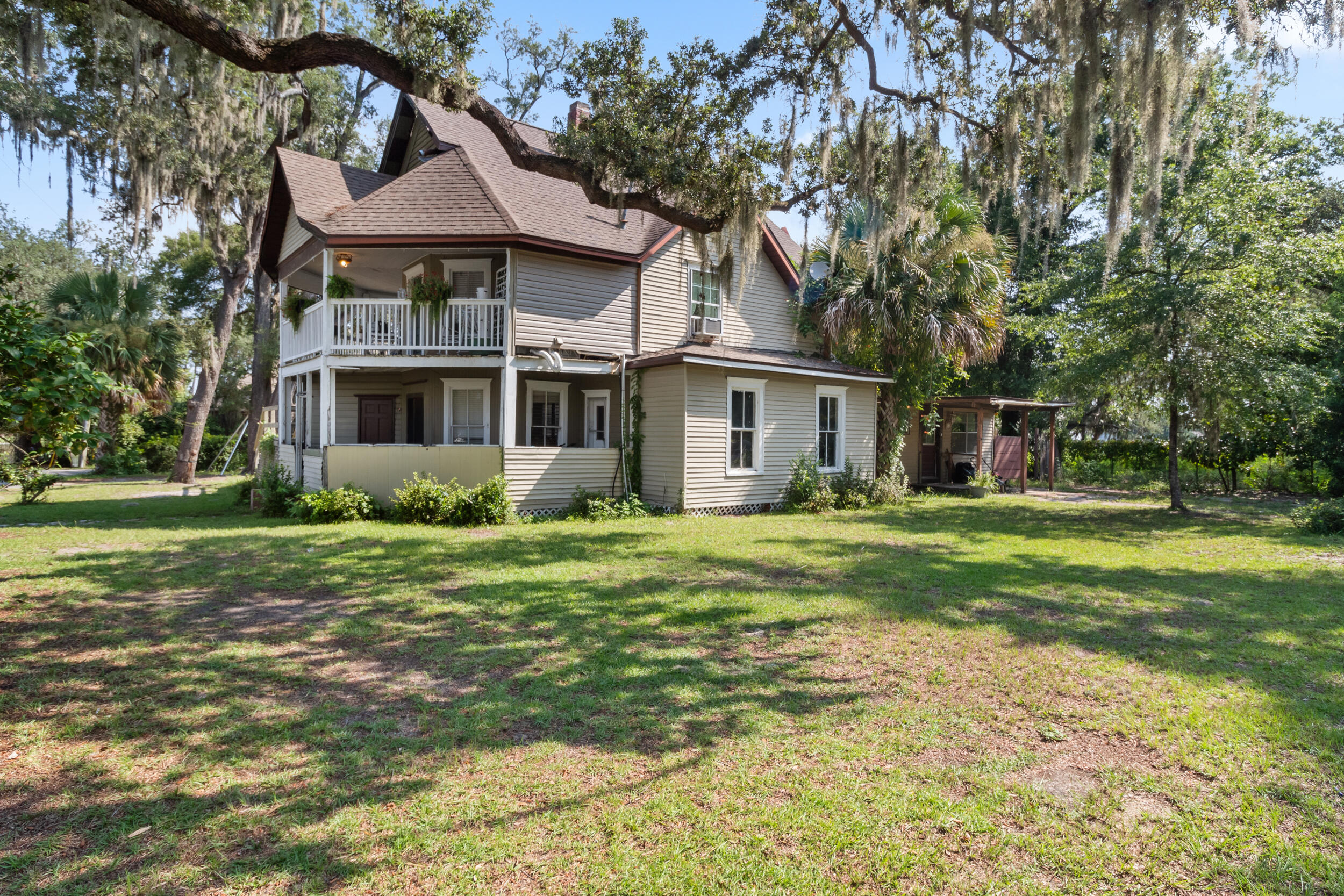 710 Moore Circle