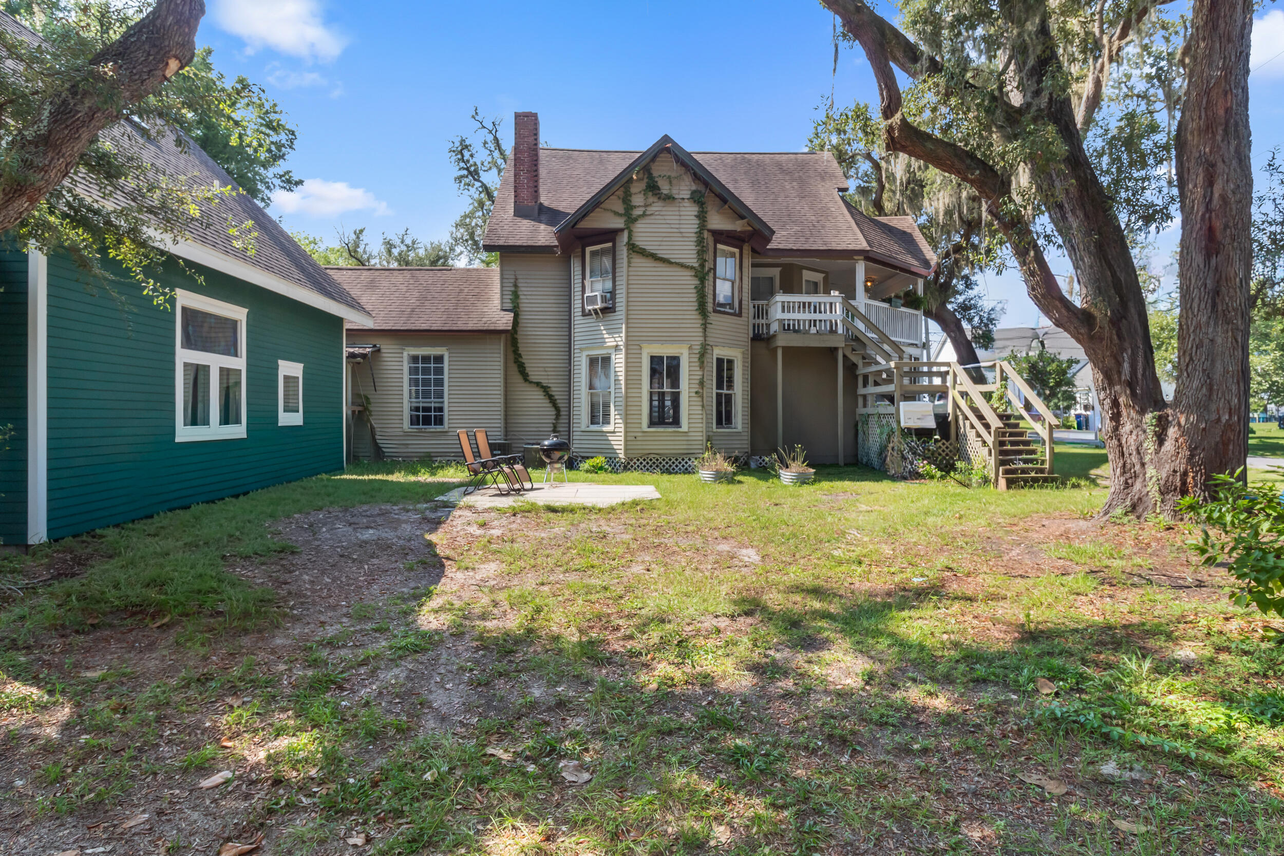 710 Moore Circle