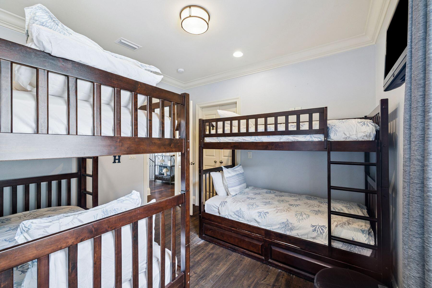1853 Boardwalk Drive