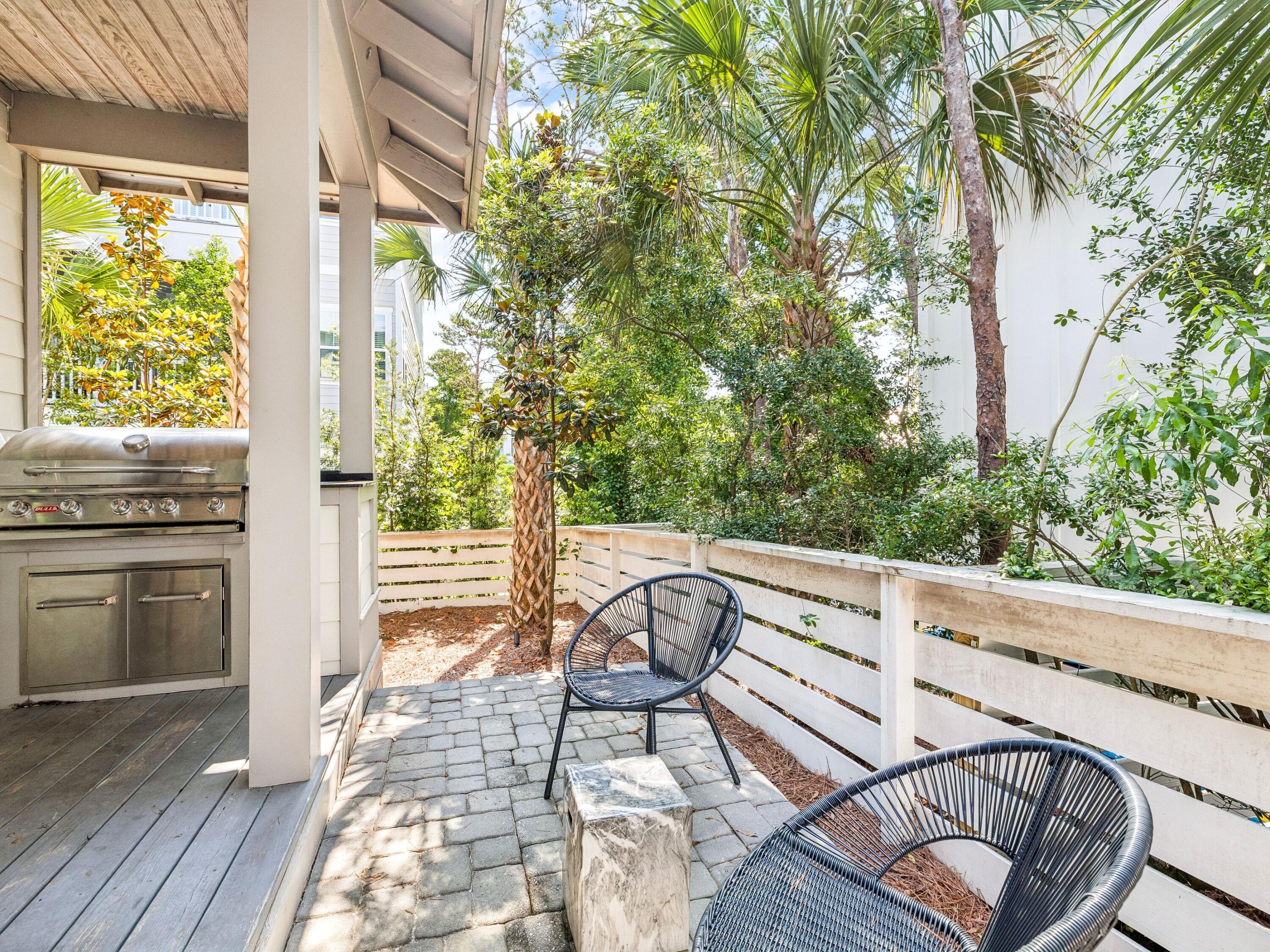 80 Grande Pointe Drive