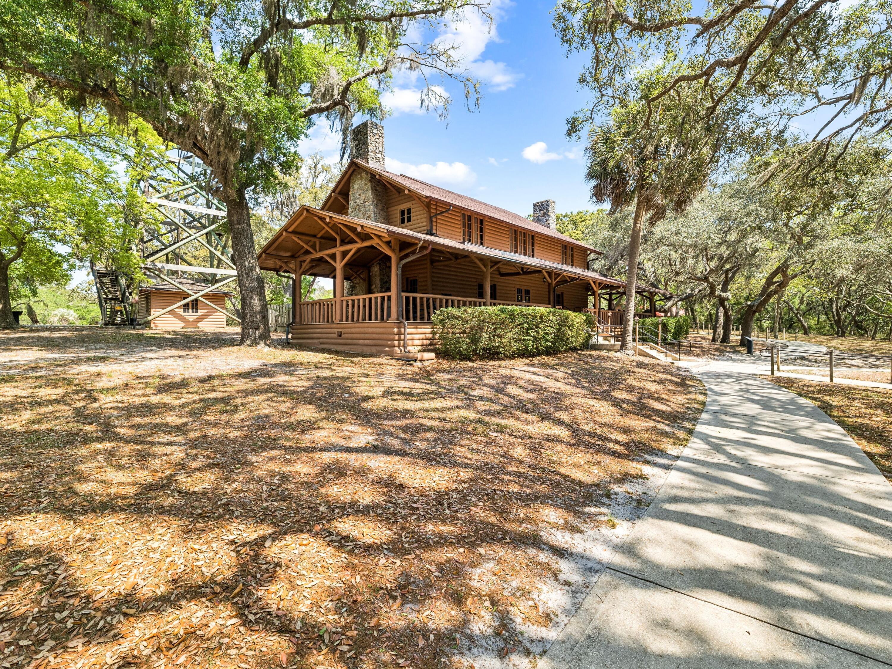 80 Grande Pointe Drive